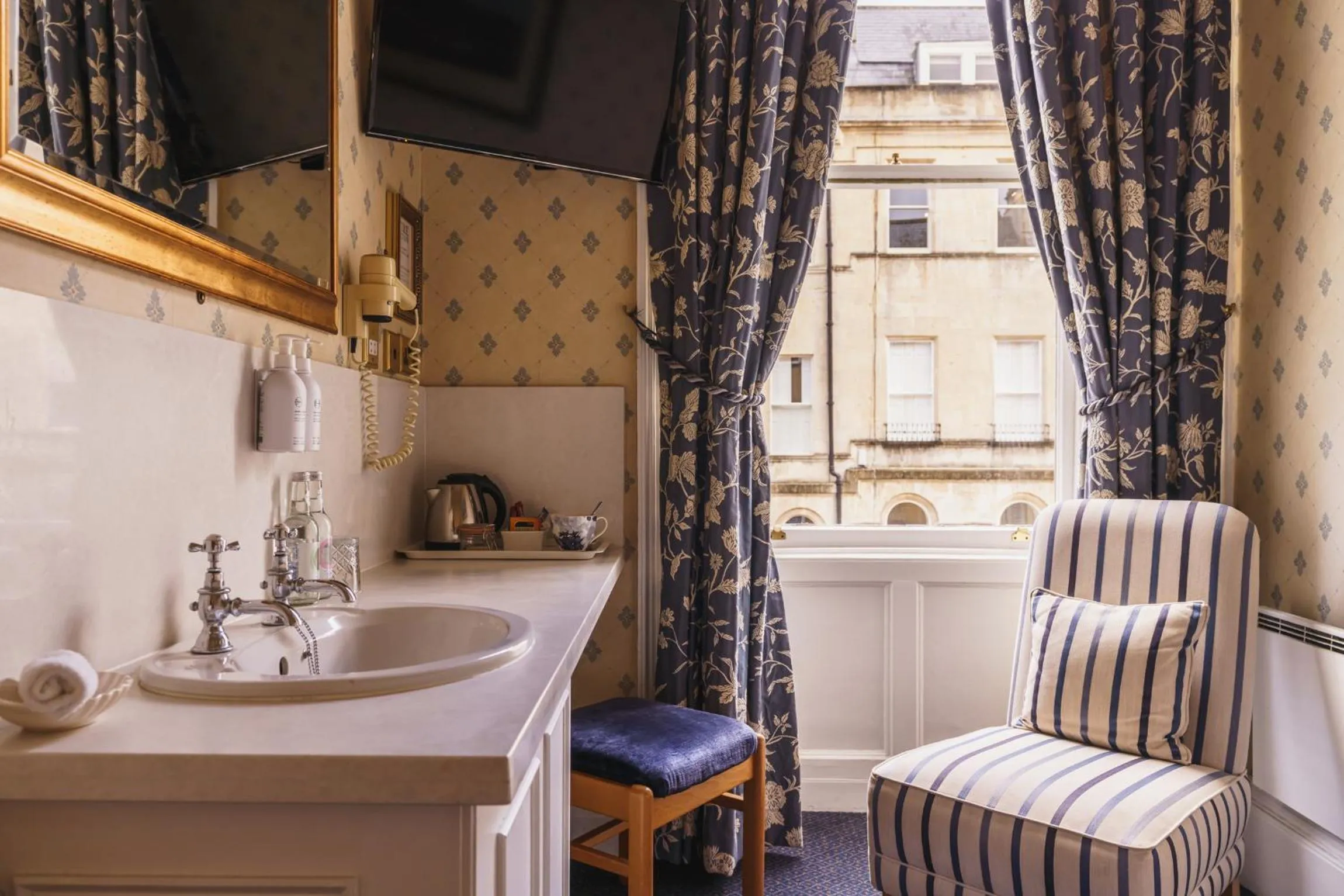 Bedroom in The Kennard