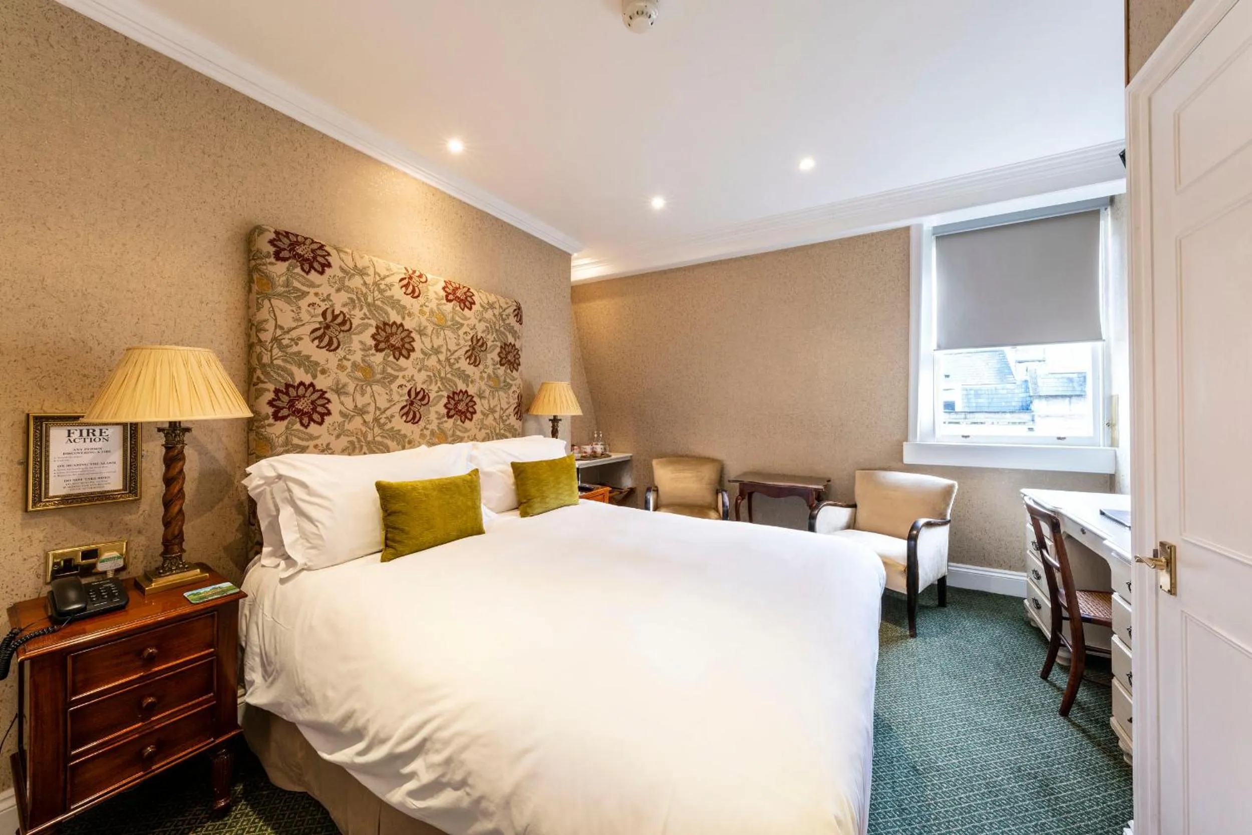 Photo of the whole room, Bed in The Kennard