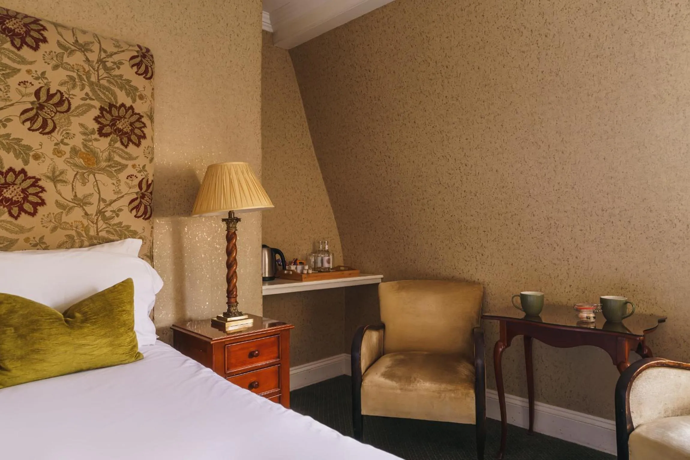 Bedroom, Bed in The Kennard