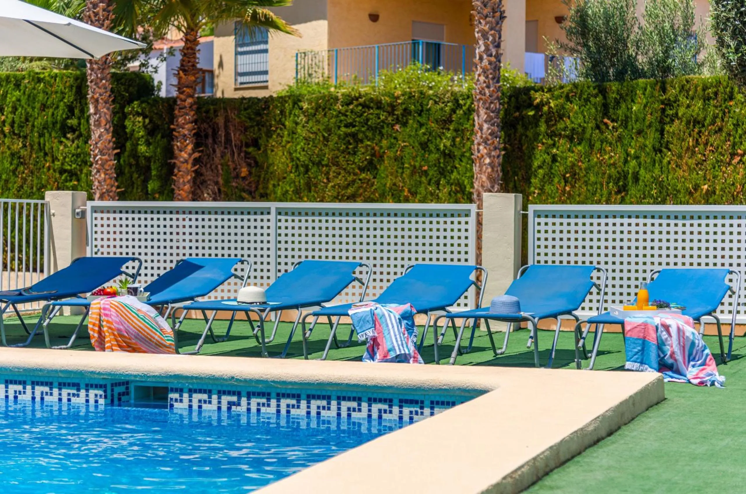 Swimming pool in Villa Dorada - PlusHolidays