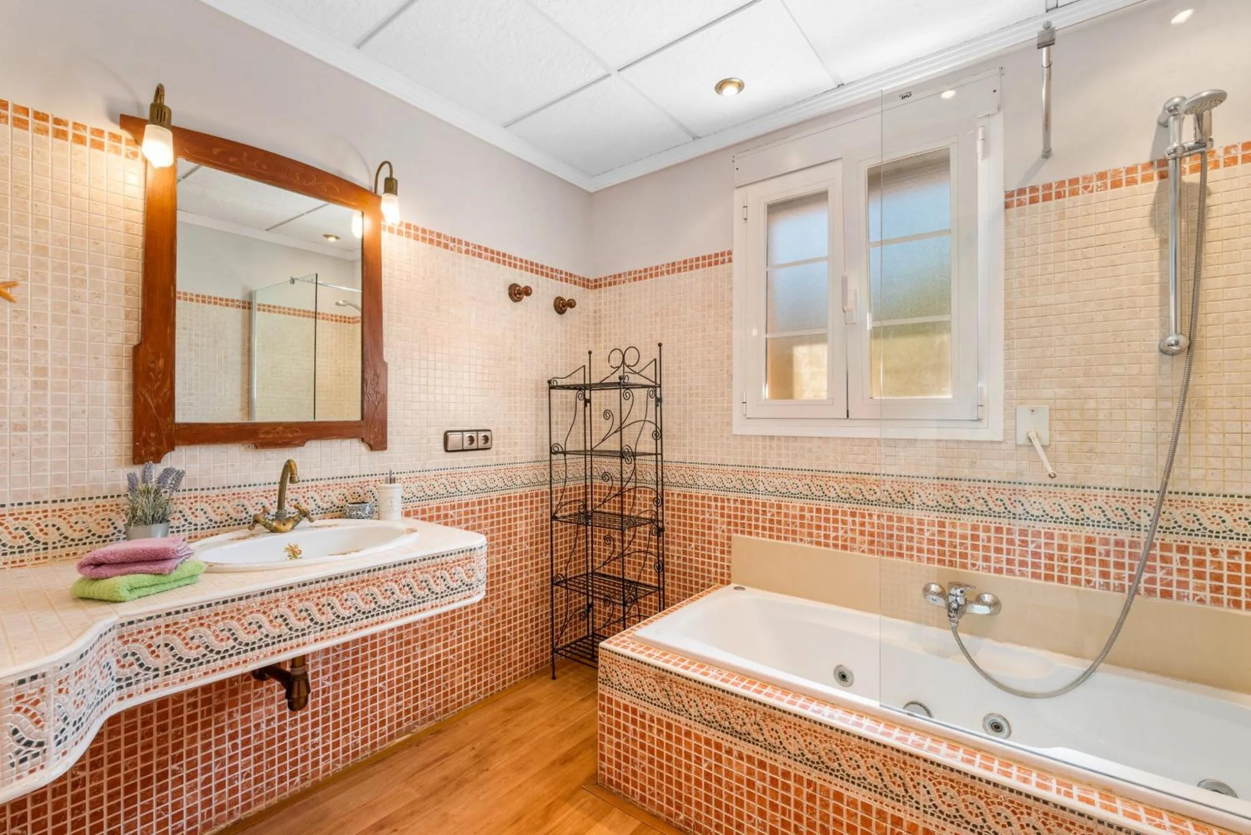 Bathroom in Villa Dorada - PlusHolidays