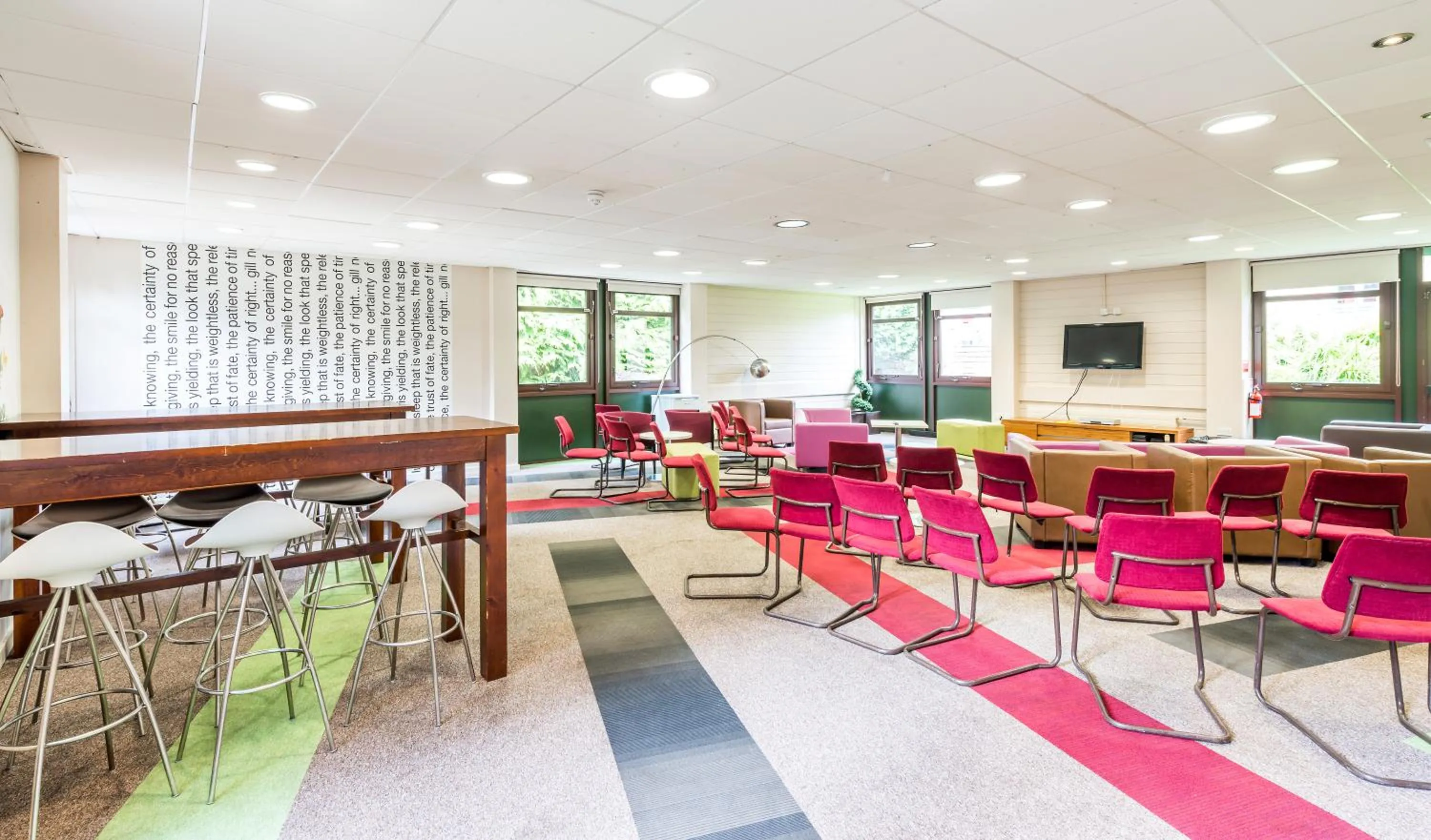 Lounge or bar in Summer Stays at The University of Edinburgh