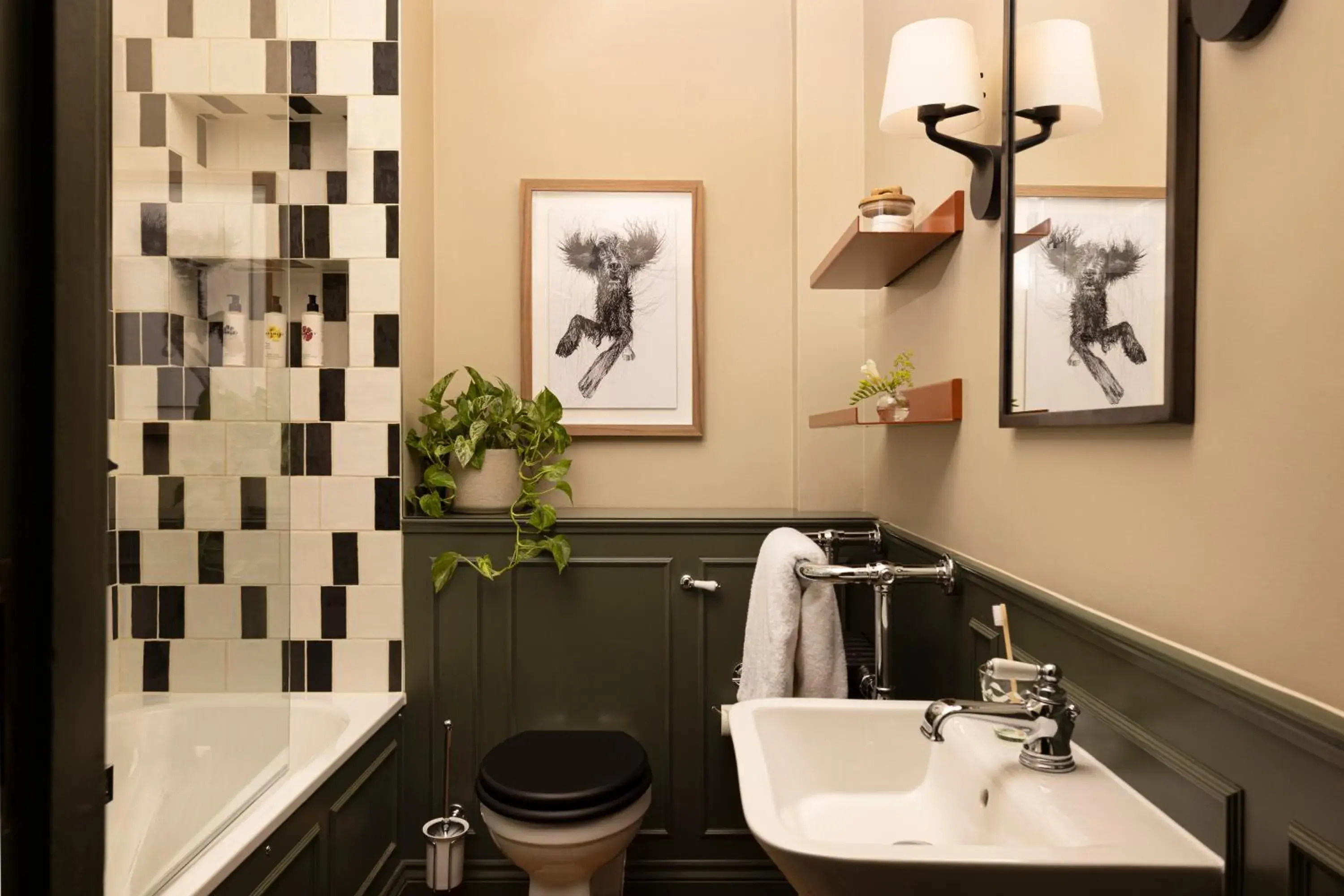 Bathroom in New Park Manor Hotel Bathroom in New Park Manor Hotel
