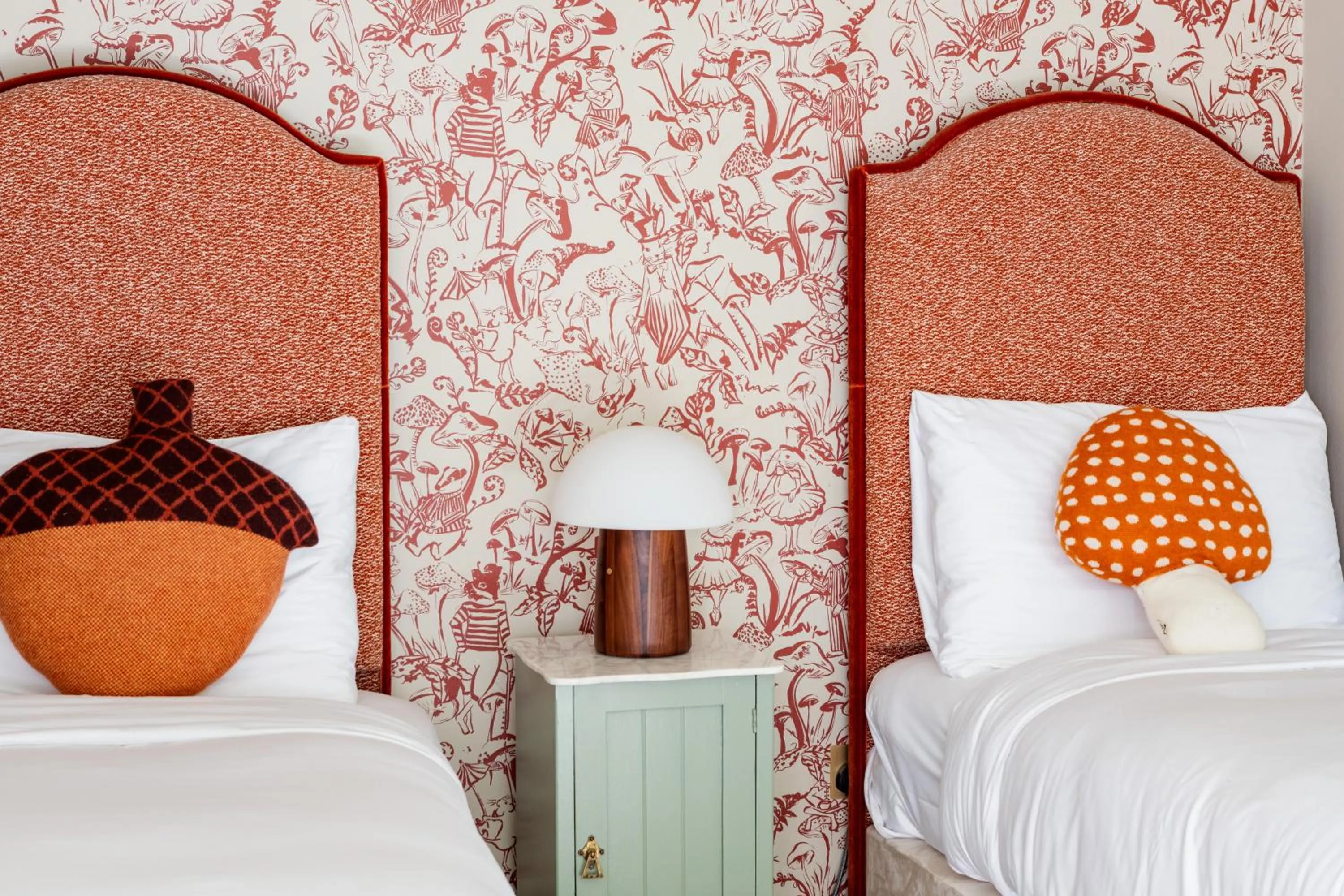 children, Bed in New Park Manor Hotel