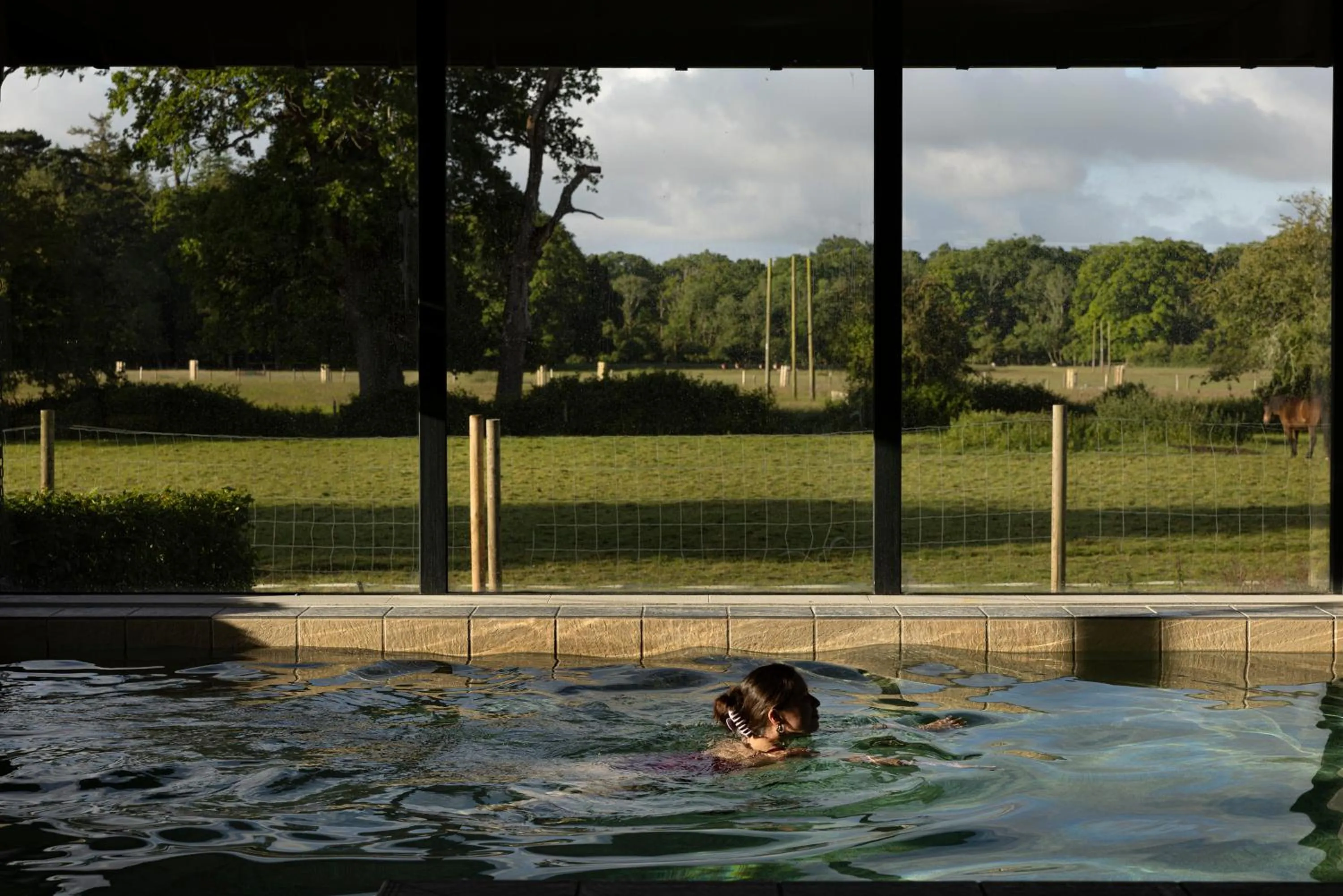 Swimming pool in New Park Manor Hotel