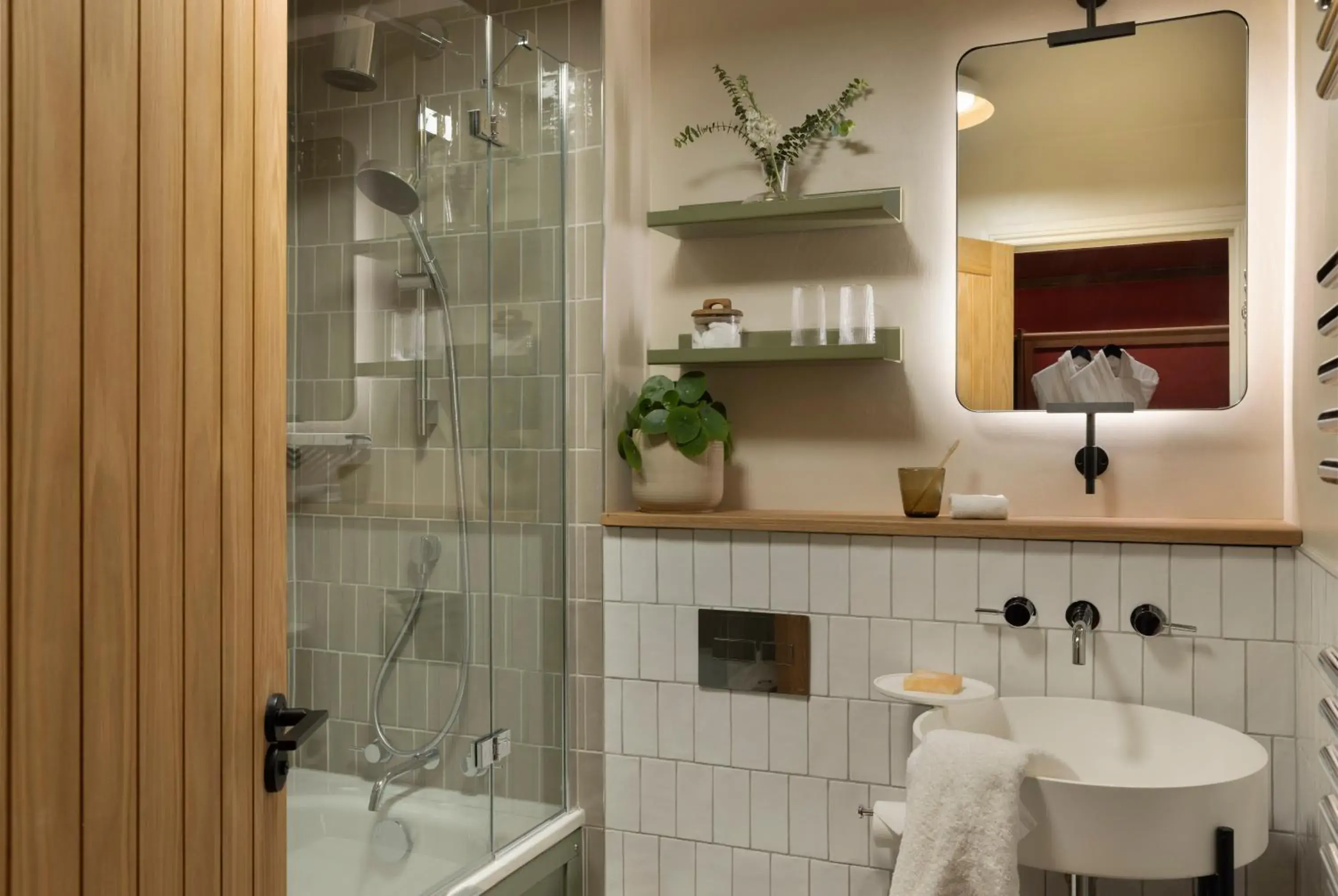Bathroom in New Park Manor Hotel Bathroom in New Park Manor Hotel