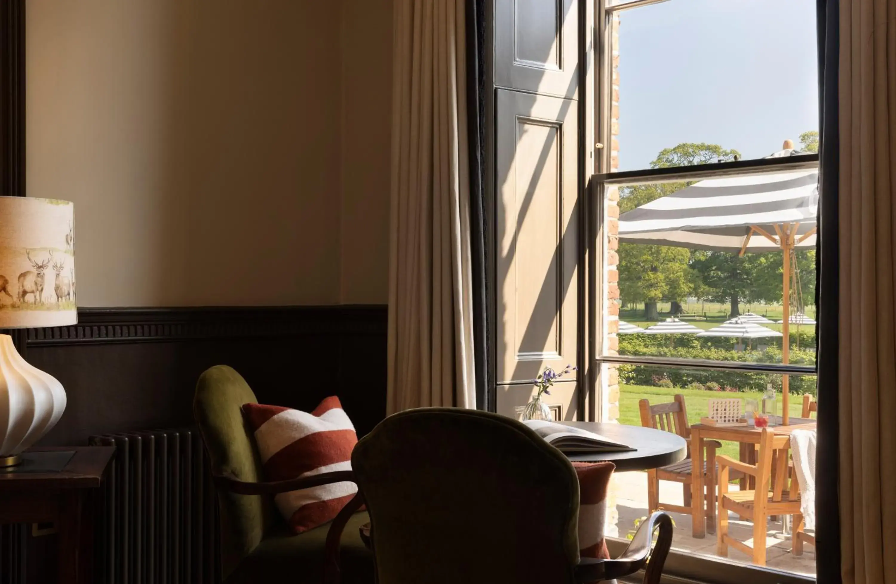 Lounge or bar in New Park Manor Hotel Lounge or bar in New Park Manor Hotel