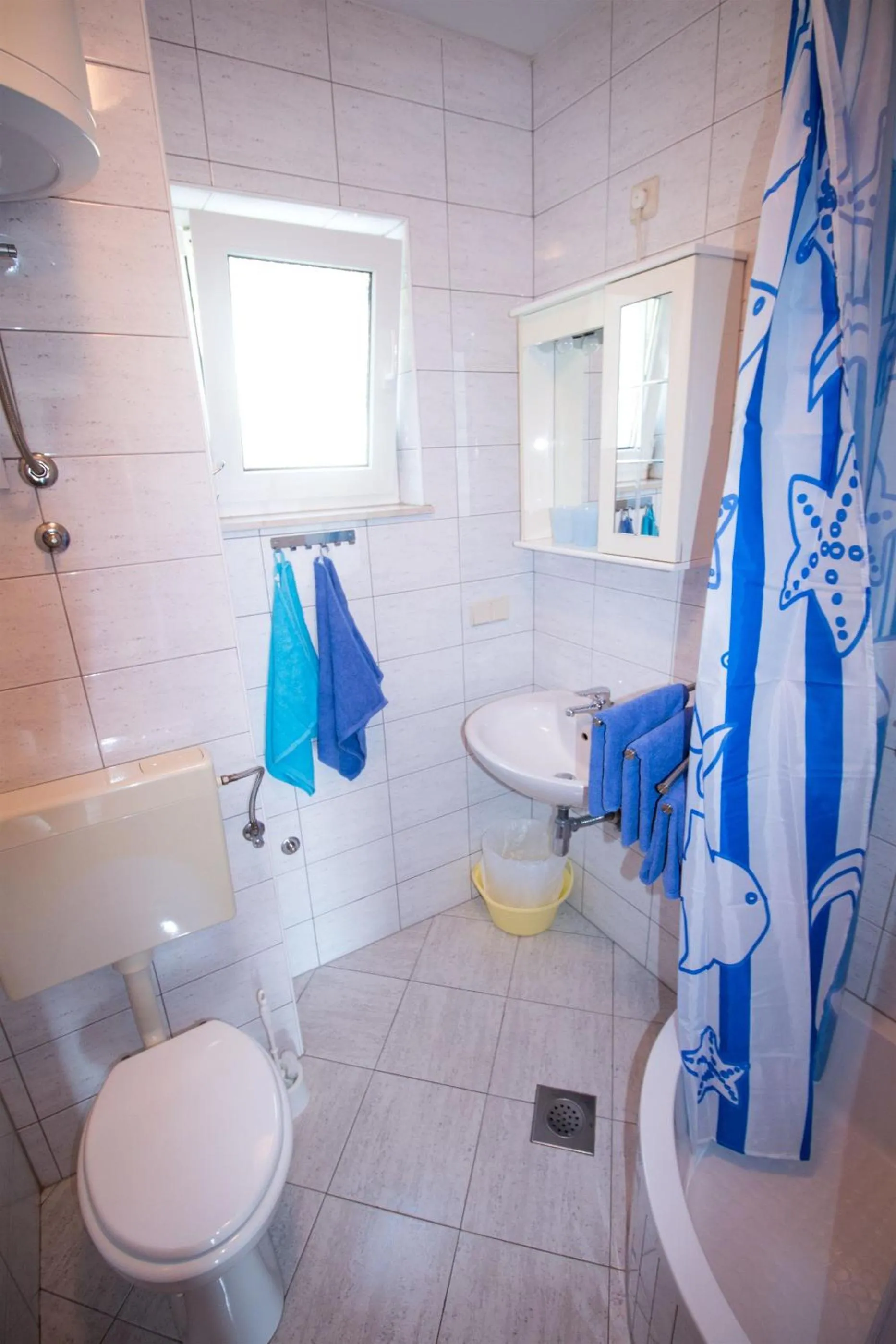 Toilet in Apartments Jure