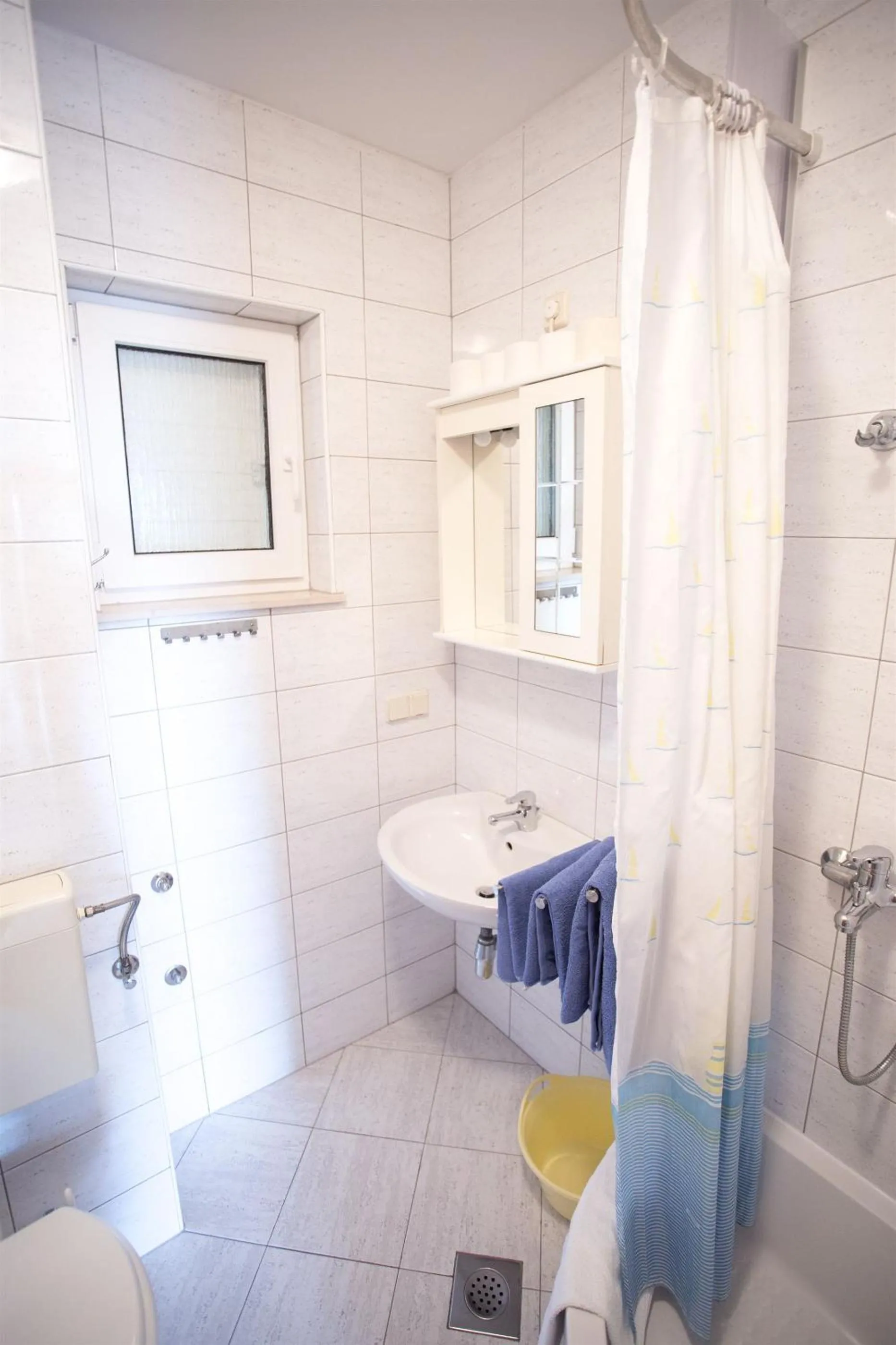 Toilet in Apartments Jure