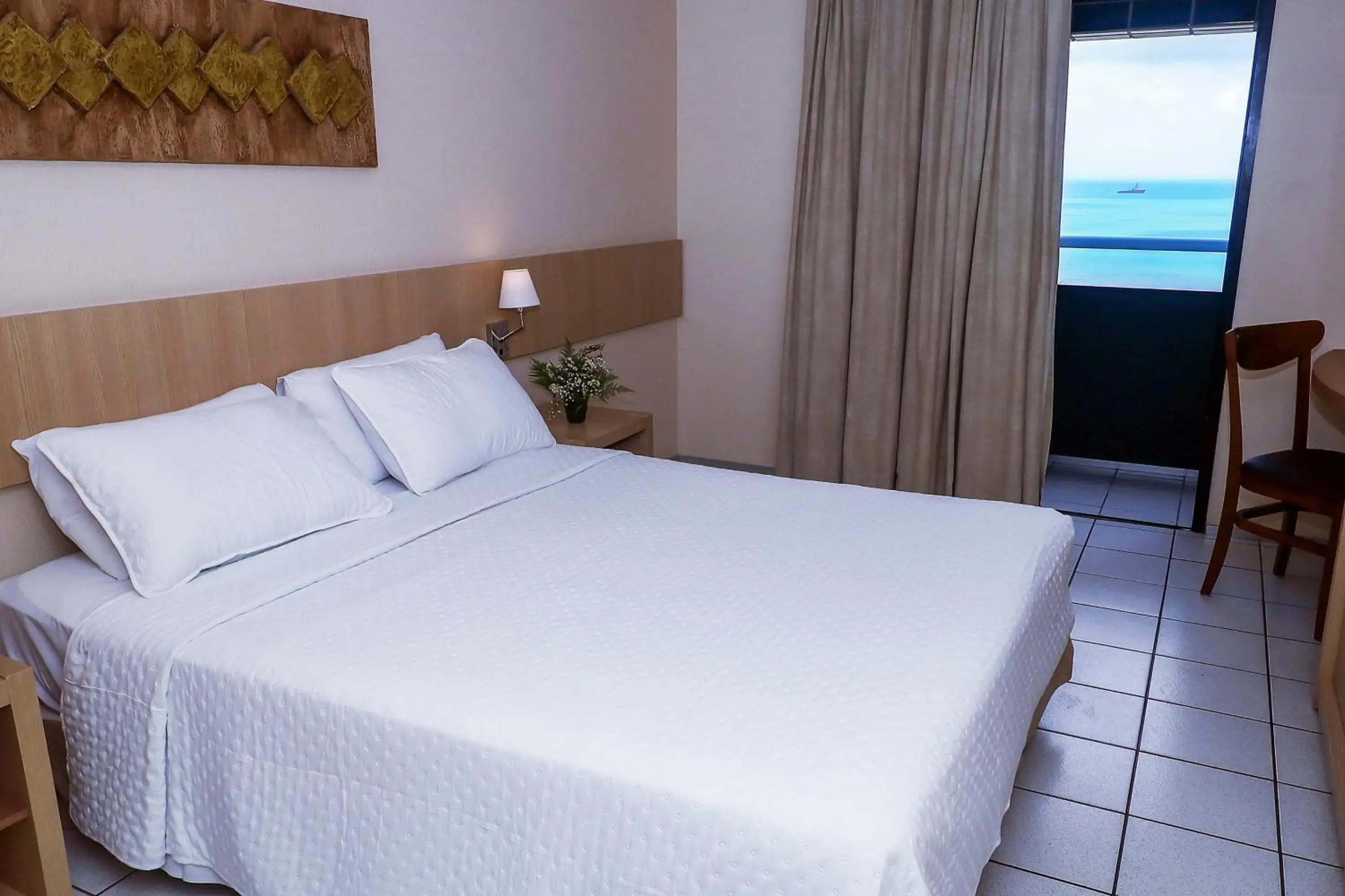 Balcony/Terrace, Bed in Hotel Diogo Balcony/Terrace, Bed in Hotel Diogo