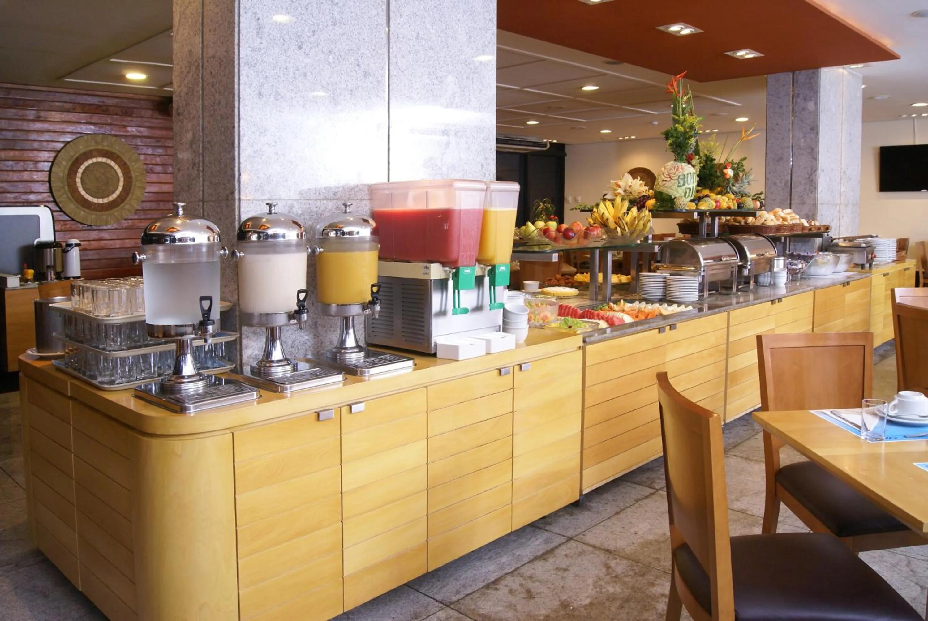 Restaurant/places to eat in Hotel Diogo