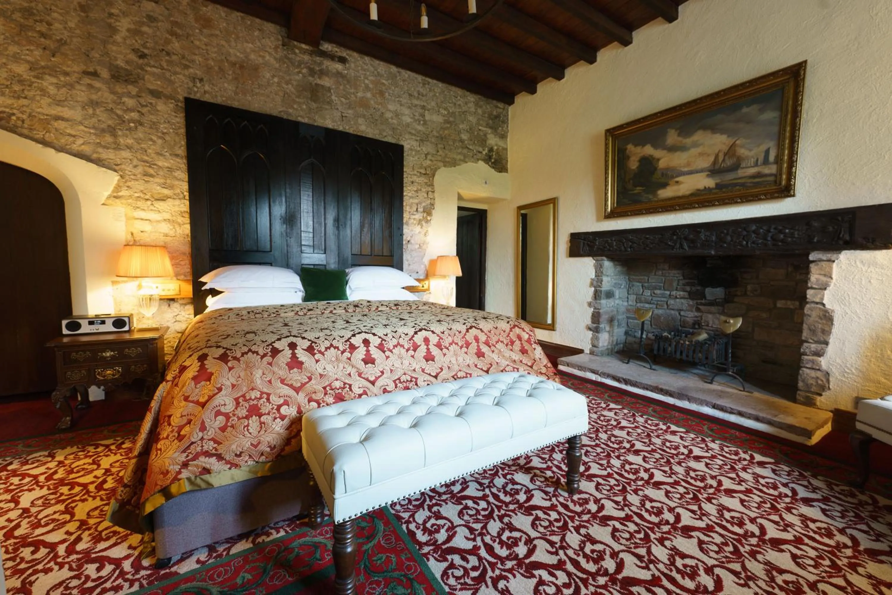 Bed in Thornbury Castle - A Relais & Chateaux Hotel