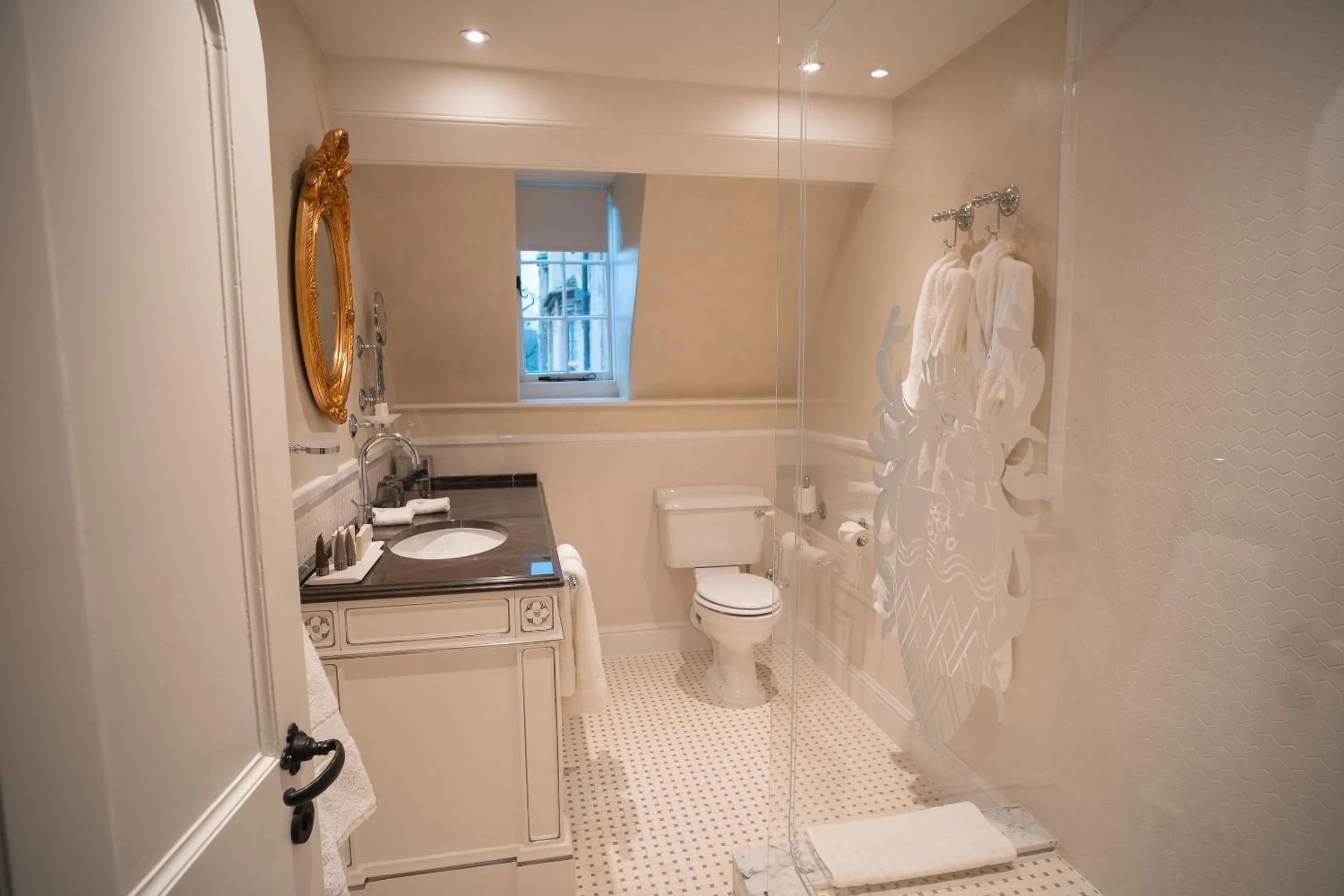 Bathroom in Thornbury Castle - A Relais & Chateaux Hotel