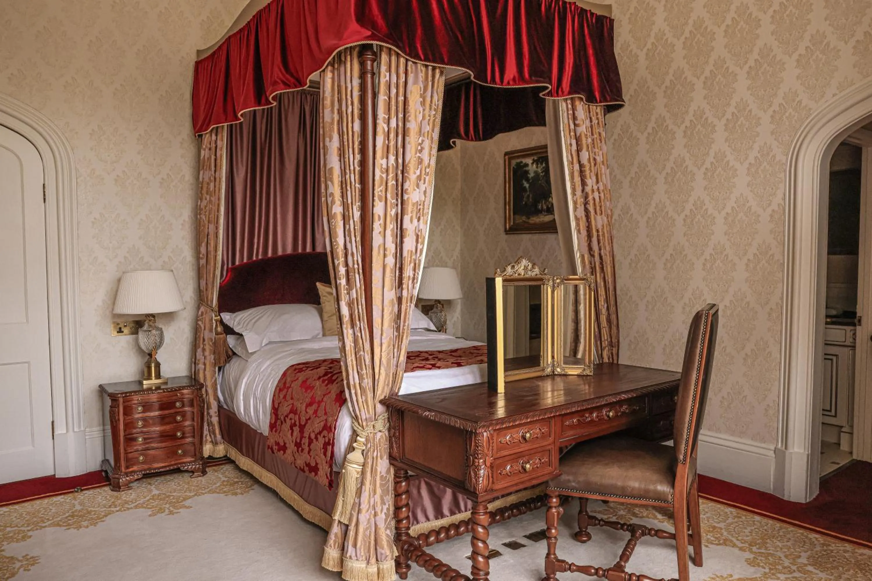 Bed in Thornbury Castle - A Relais & Chateaux Hotel