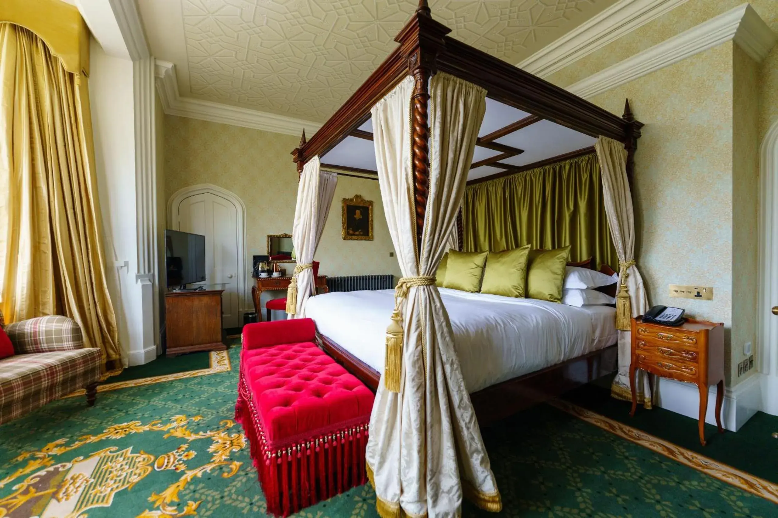 Superior Deluxe Bedchamber - single occupancy in Thornbury Castle - A Relais & Chateaux Hotel Superior Deluxe Bedchamber - single occupancy in Thornbury Castle - A Relais & Chateaux Hotel