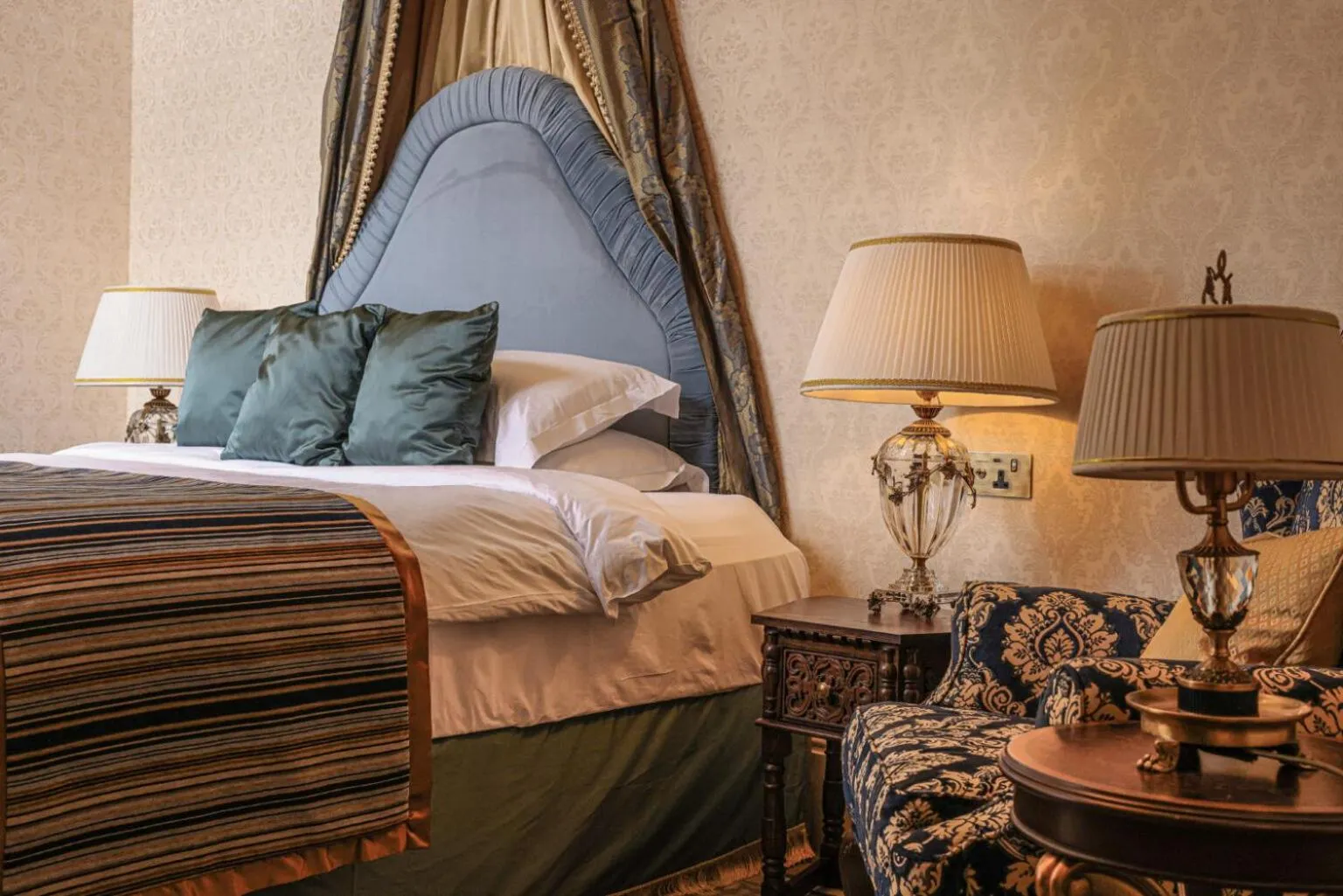 Bed in Thornbury Castle - A Relais & Chateaux Hotel