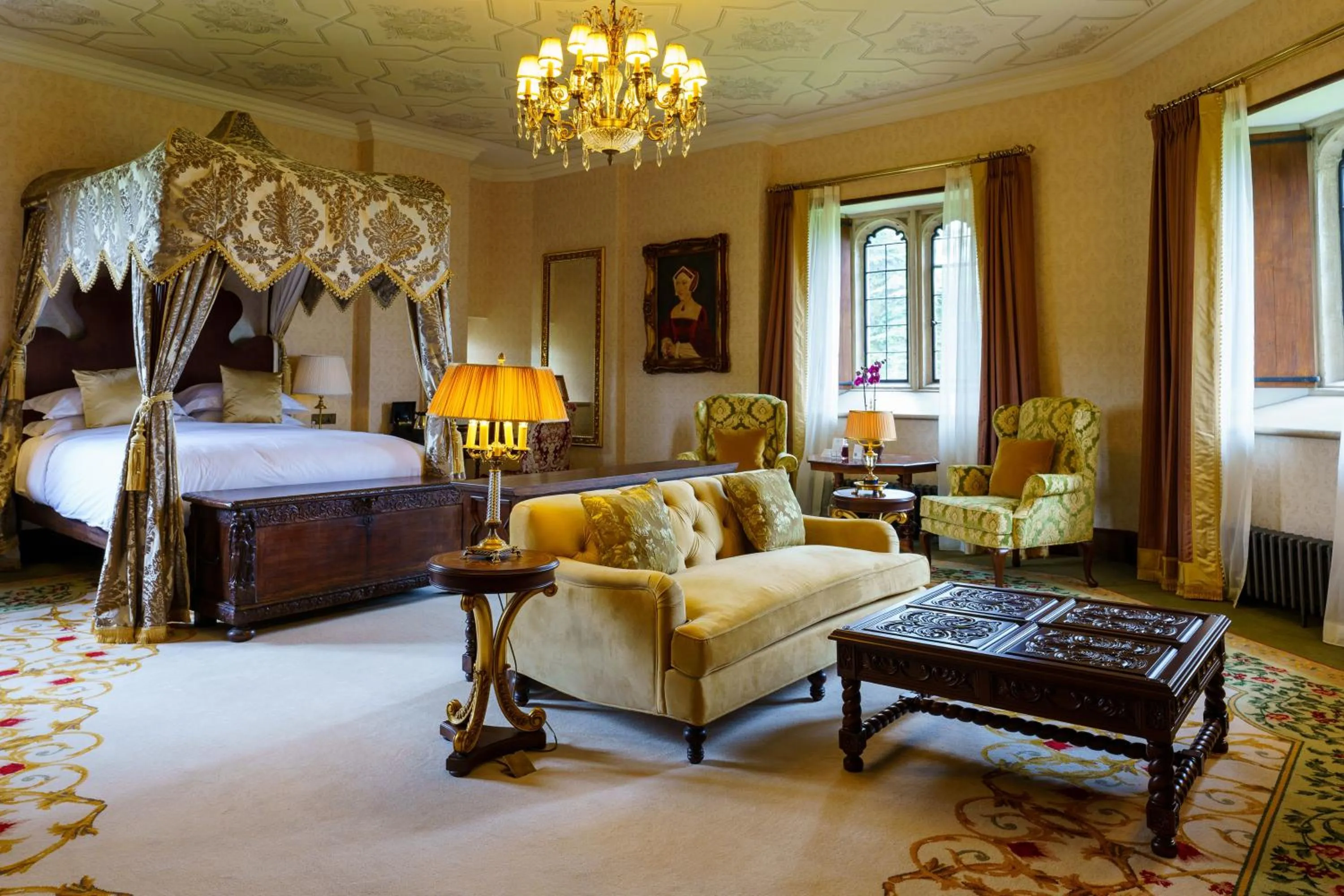 Photo of the whole room, Bed in Thornbury Castle - A Relais & Chateaux Hotel