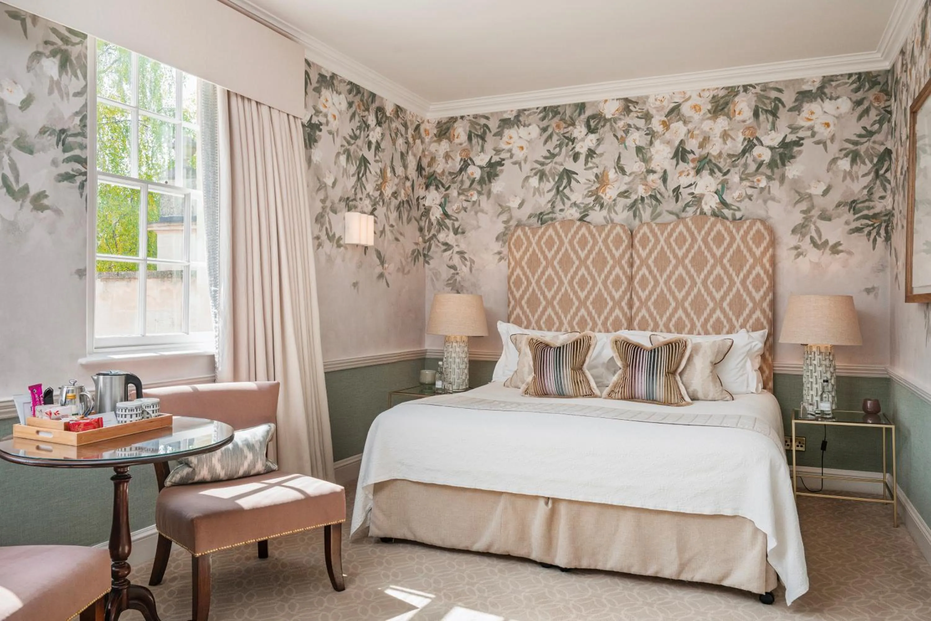 Garden view, Bed in The Royal Crescent Hotel & Spa