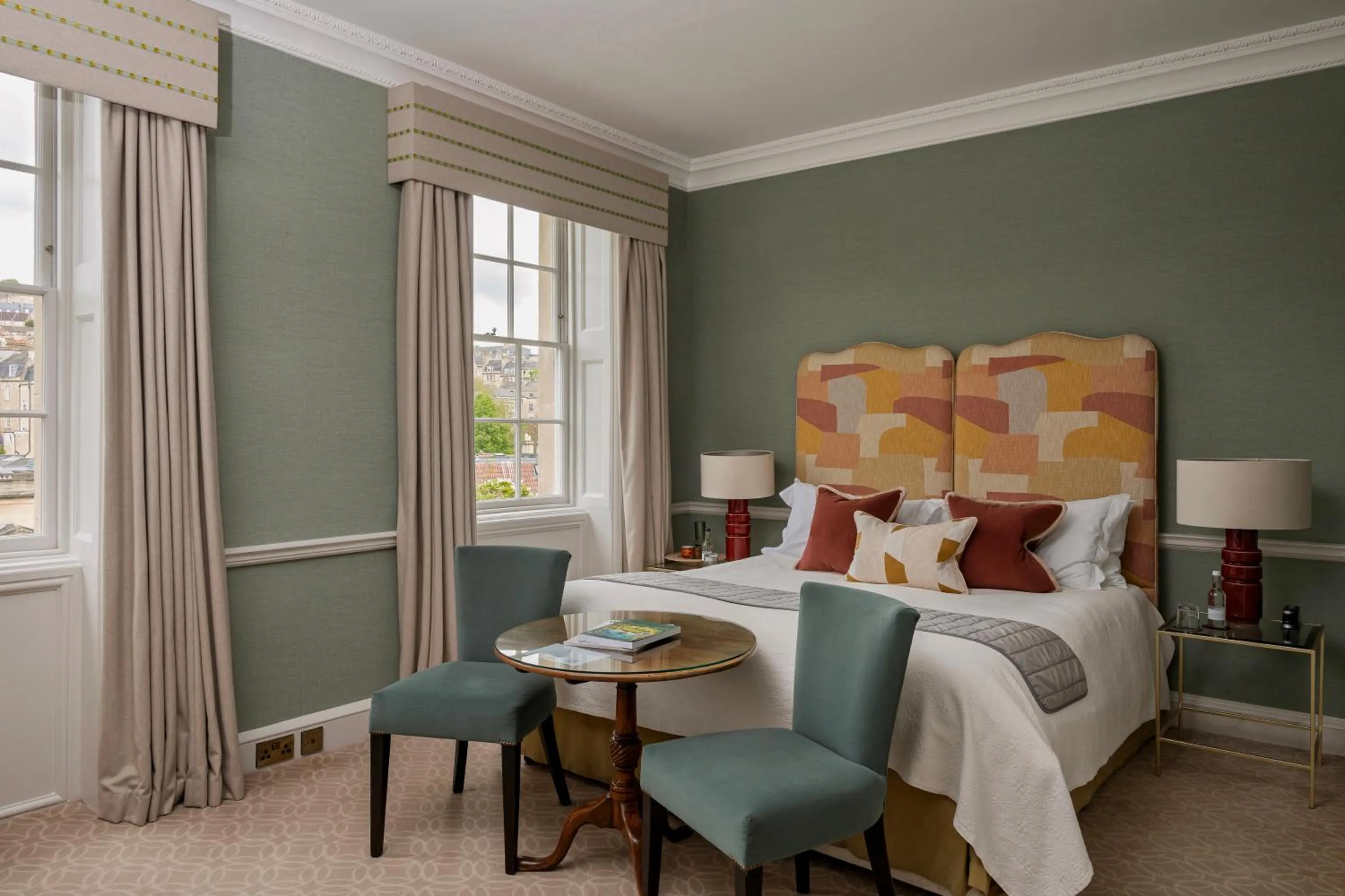 Garden view, Bed in The Royal Crescent Hotel & Spa