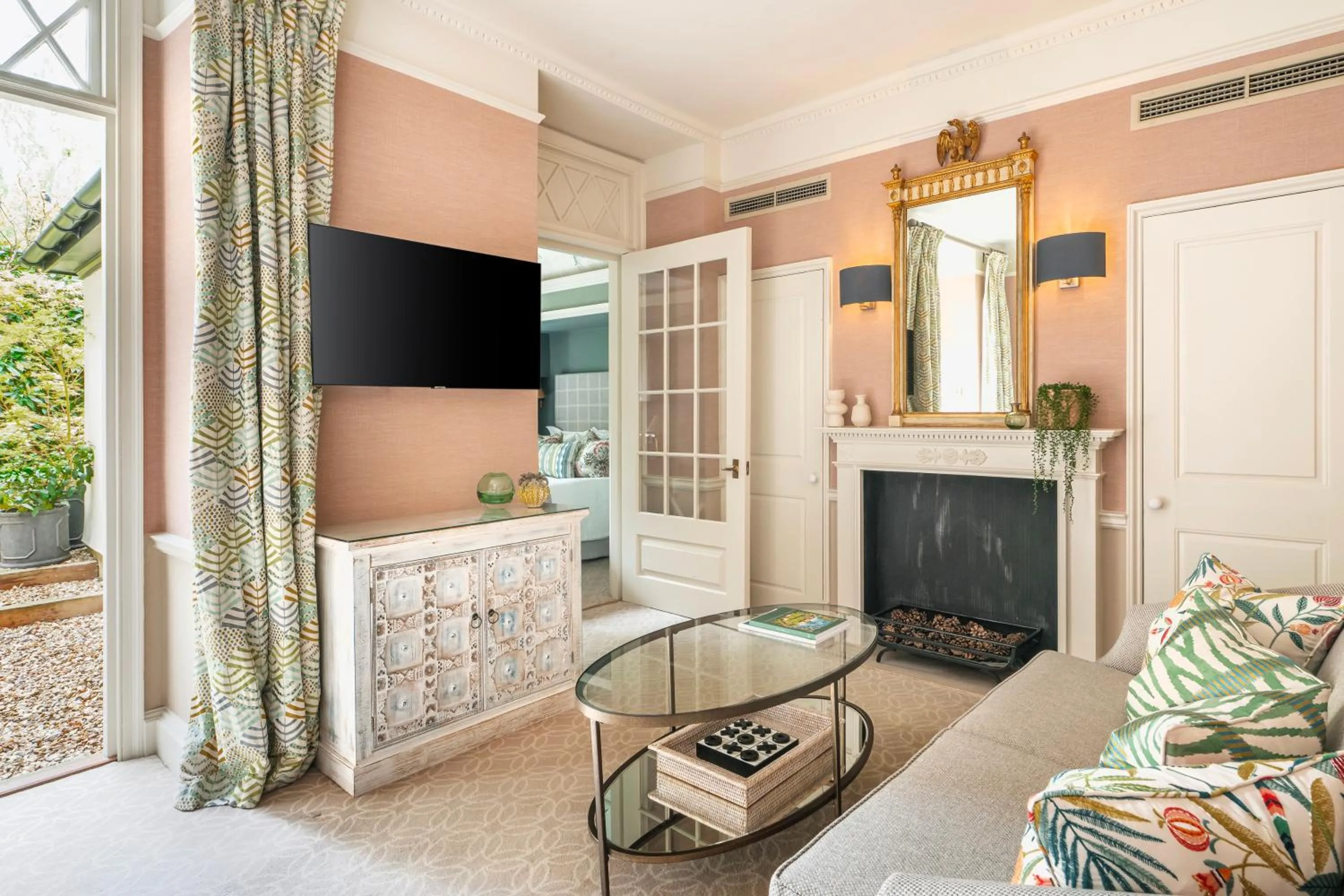 Living room in The Royal Crescent Hotel & Spa