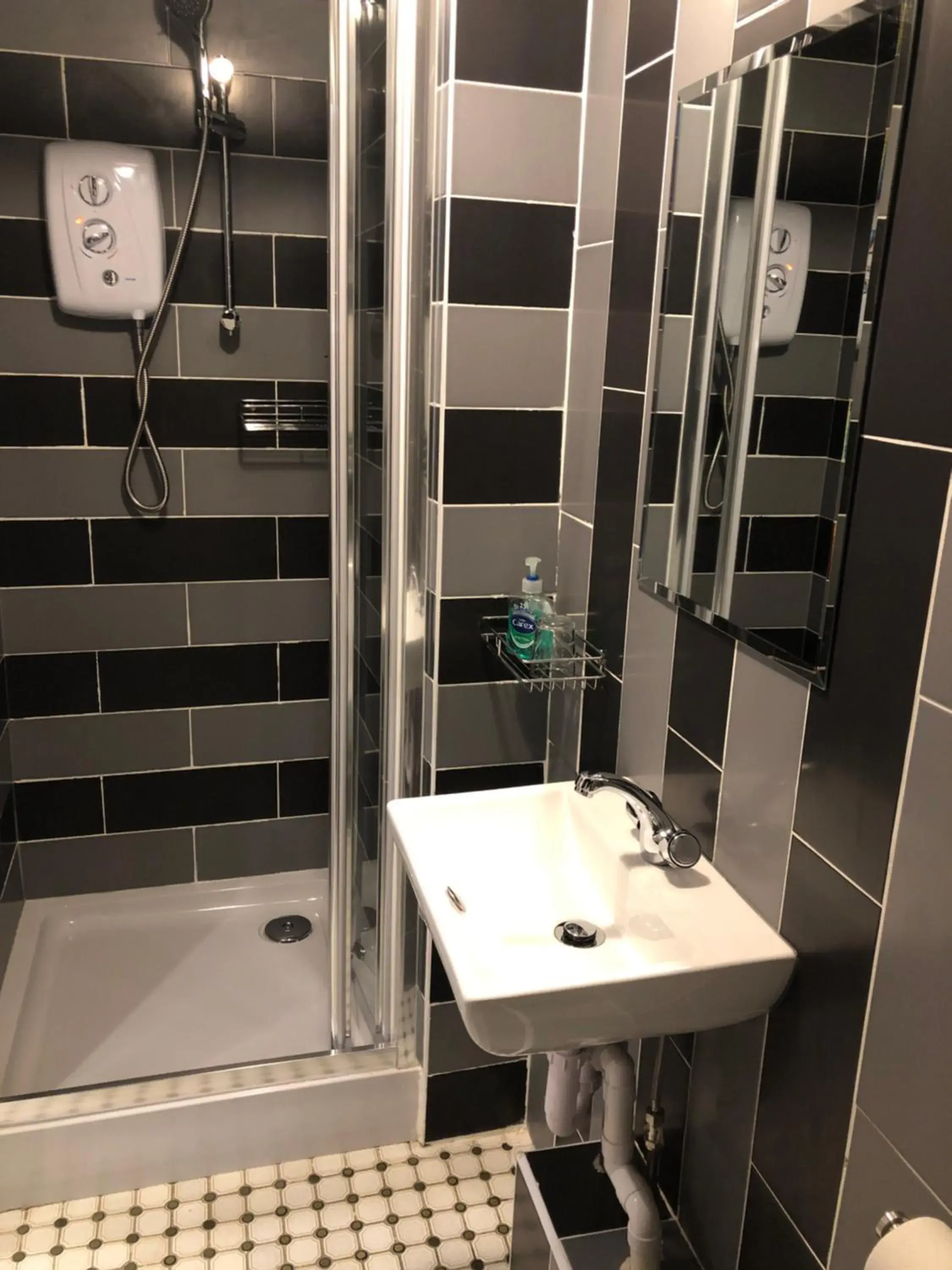 Small Double Room in Allison House 16 Small Double Room in Allison House 16