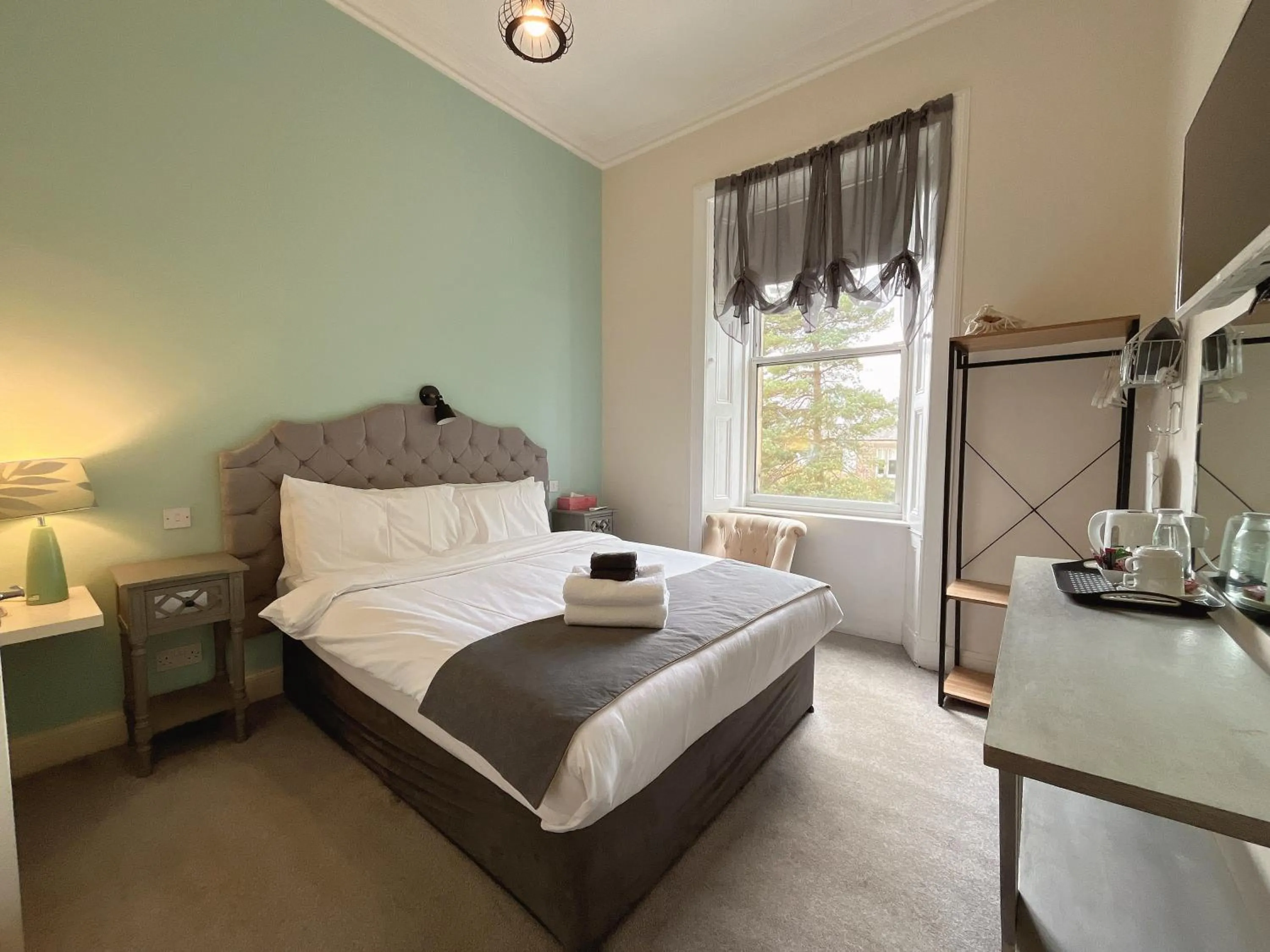 Bed in Allison House 16