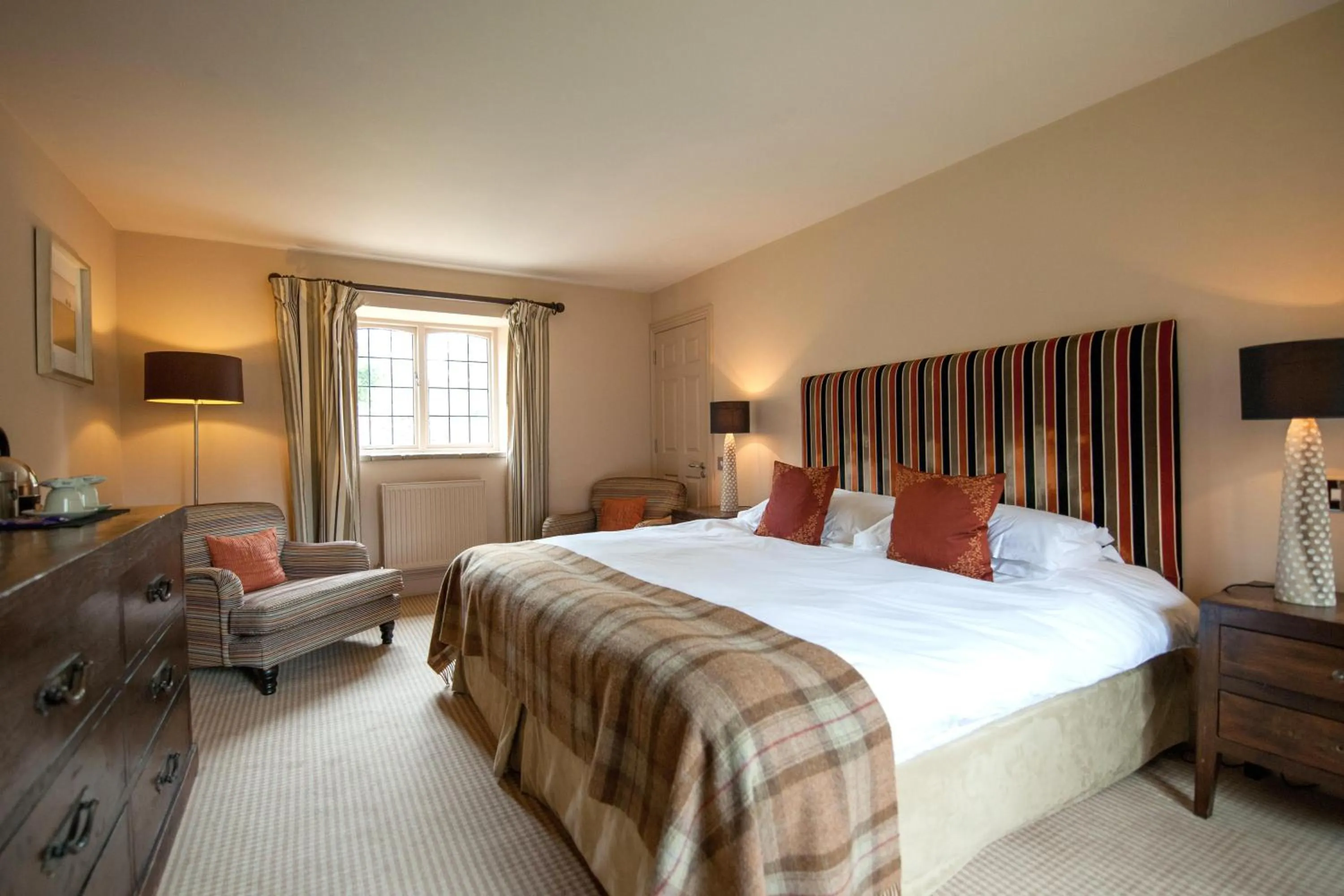 Bedroom, Bed in The Slaughters Country Inn