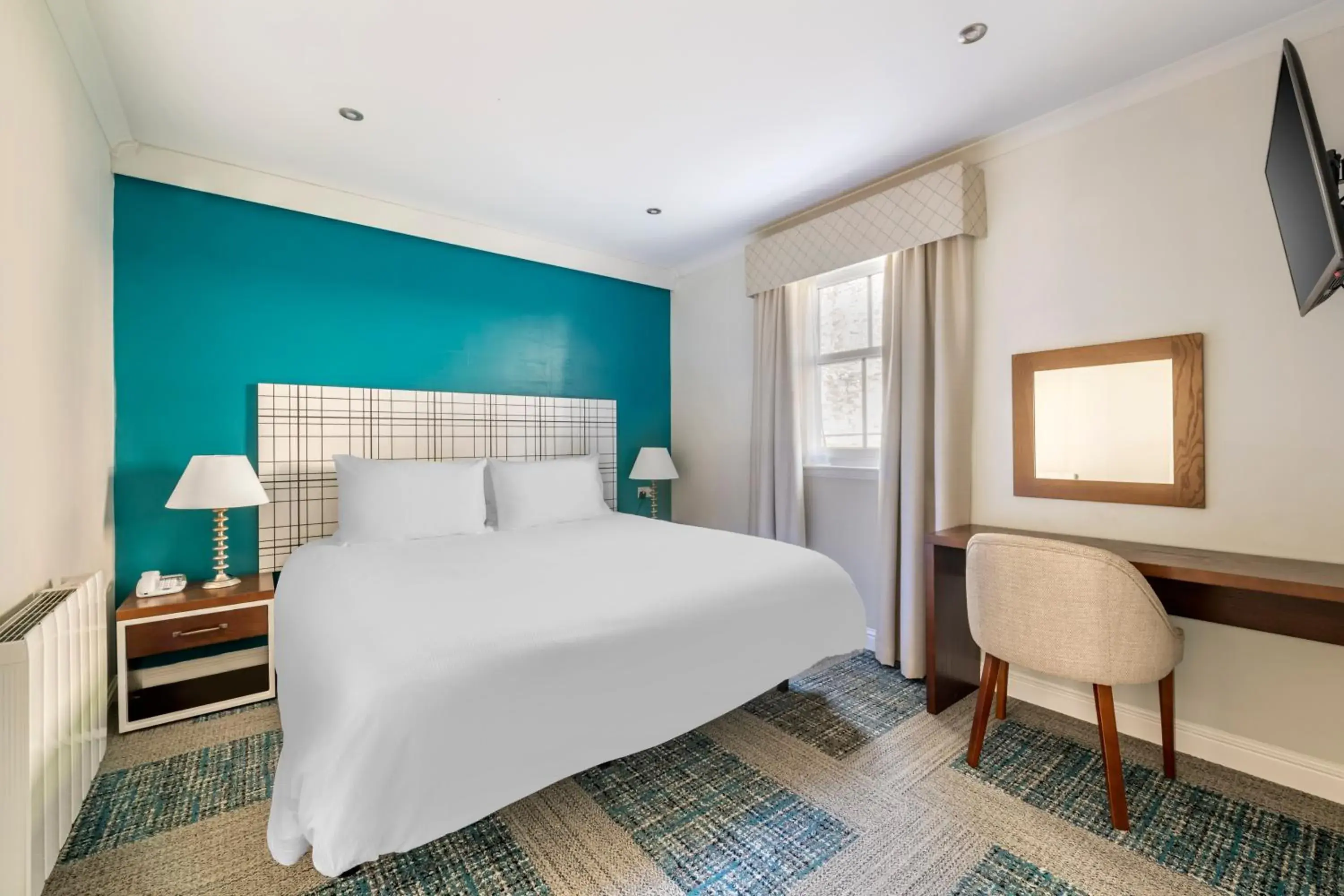 Bedroom, Bed in The Kenmore Club Bedroom, Bed in The Kenmore Club