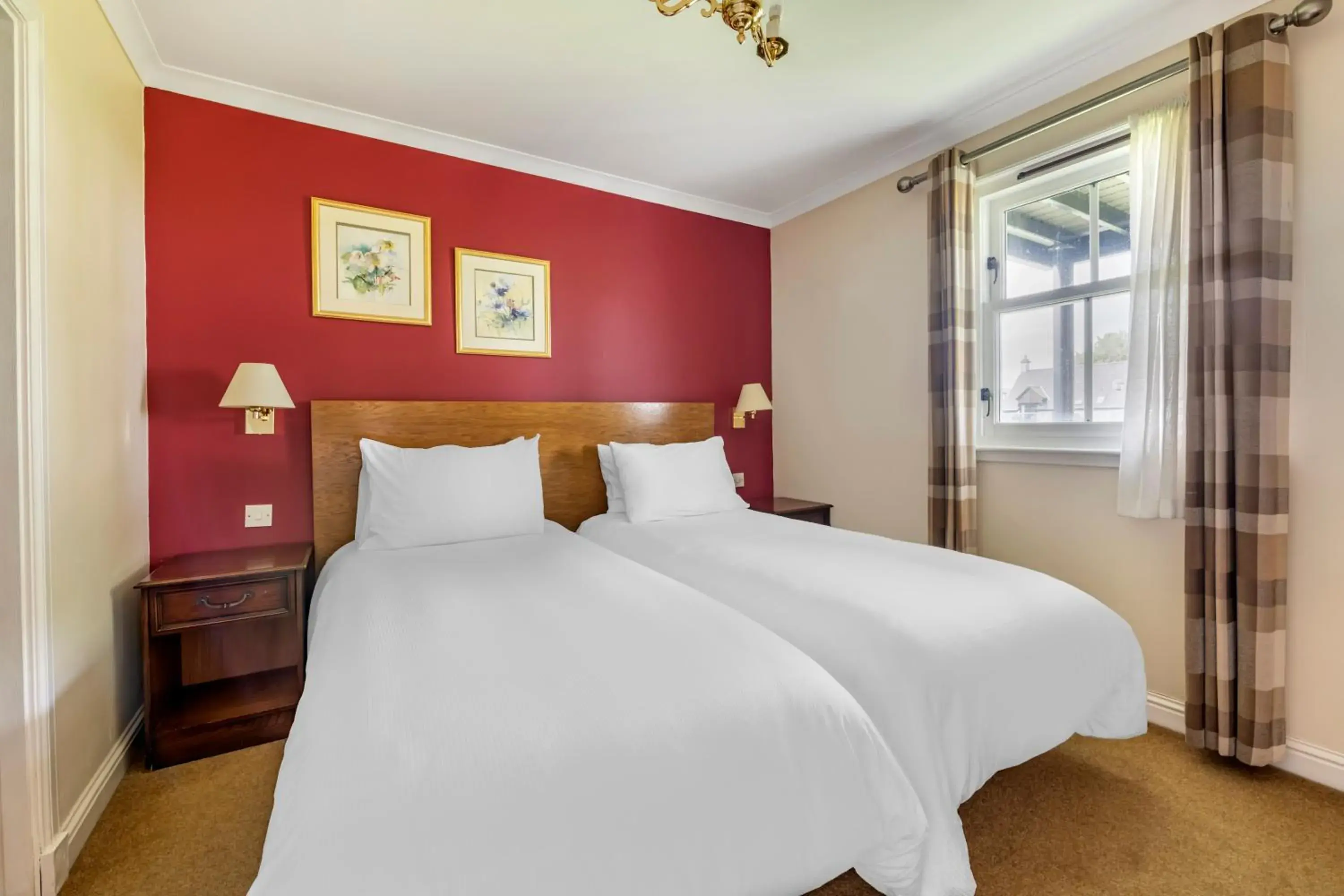 Bedroom, Bed in The Kenmore Club Bedroom, Bed in The Kenmore Club