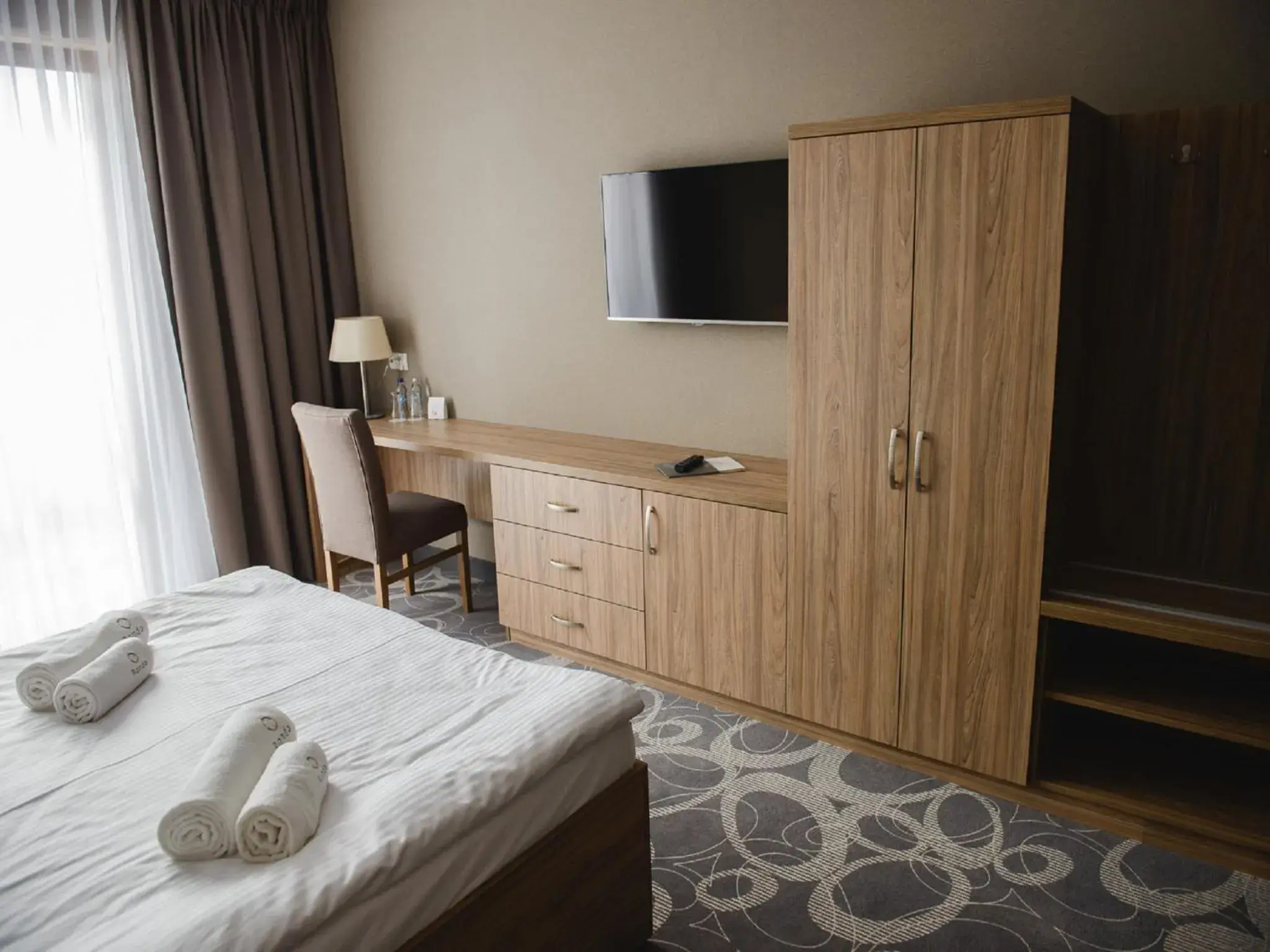 Deluxe Double Room with Balcony in Hotel Rondo Deluxe Double Room with Balcony in Hotel Rondo