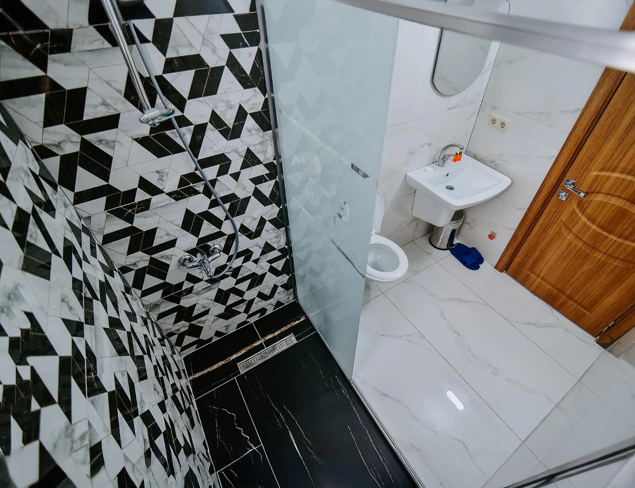 Shower in Parfe Apart