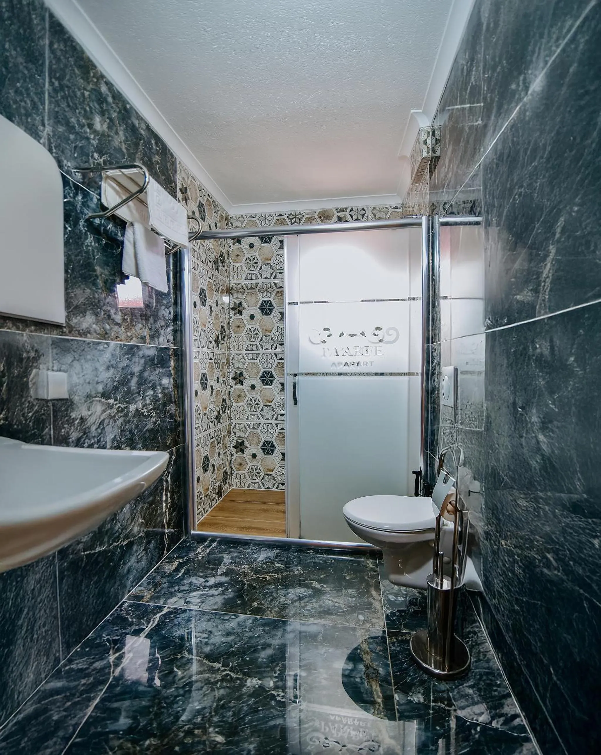 Shower in Parfe Apart