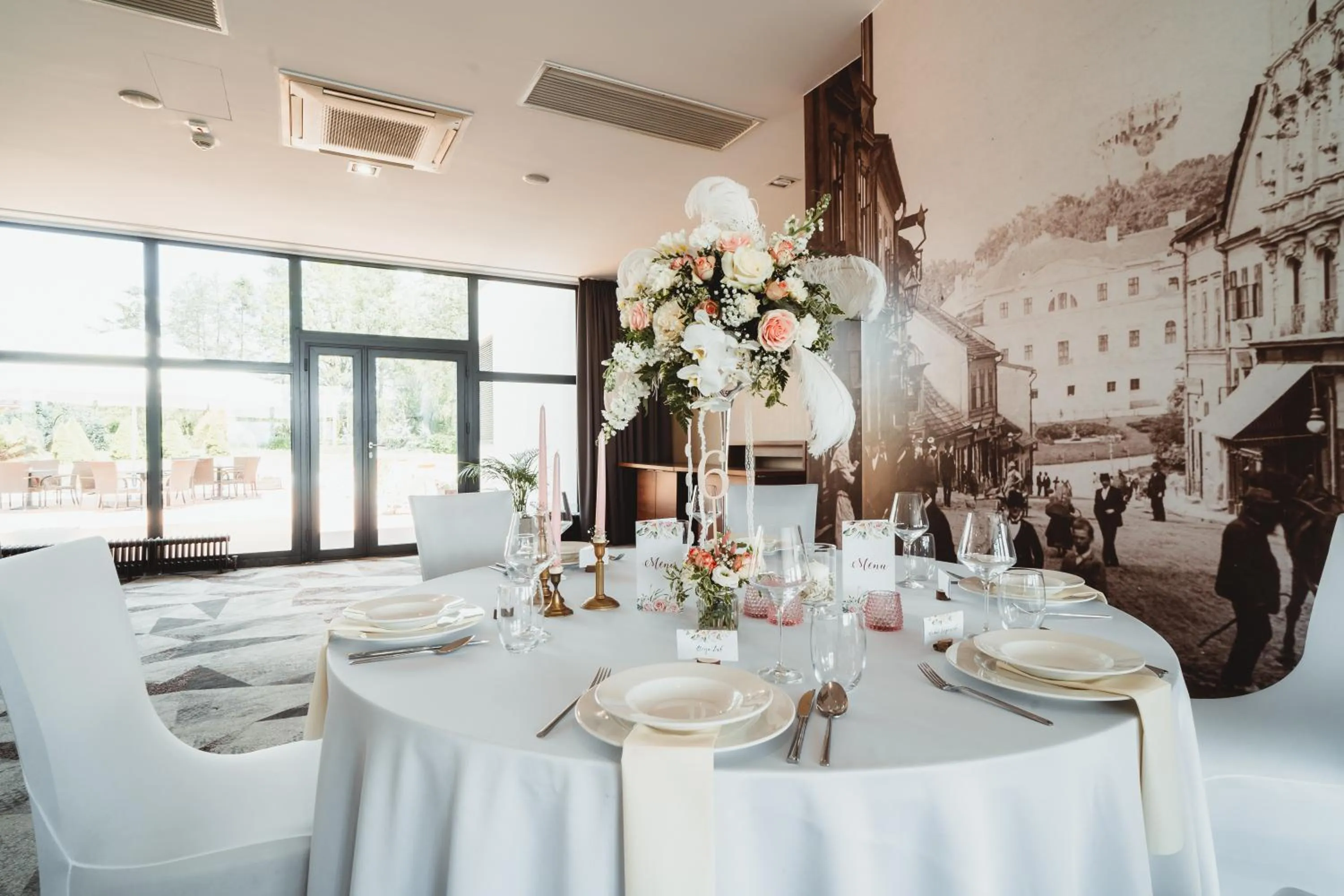 Restaurant/places to eat in Mercure Cieszyn