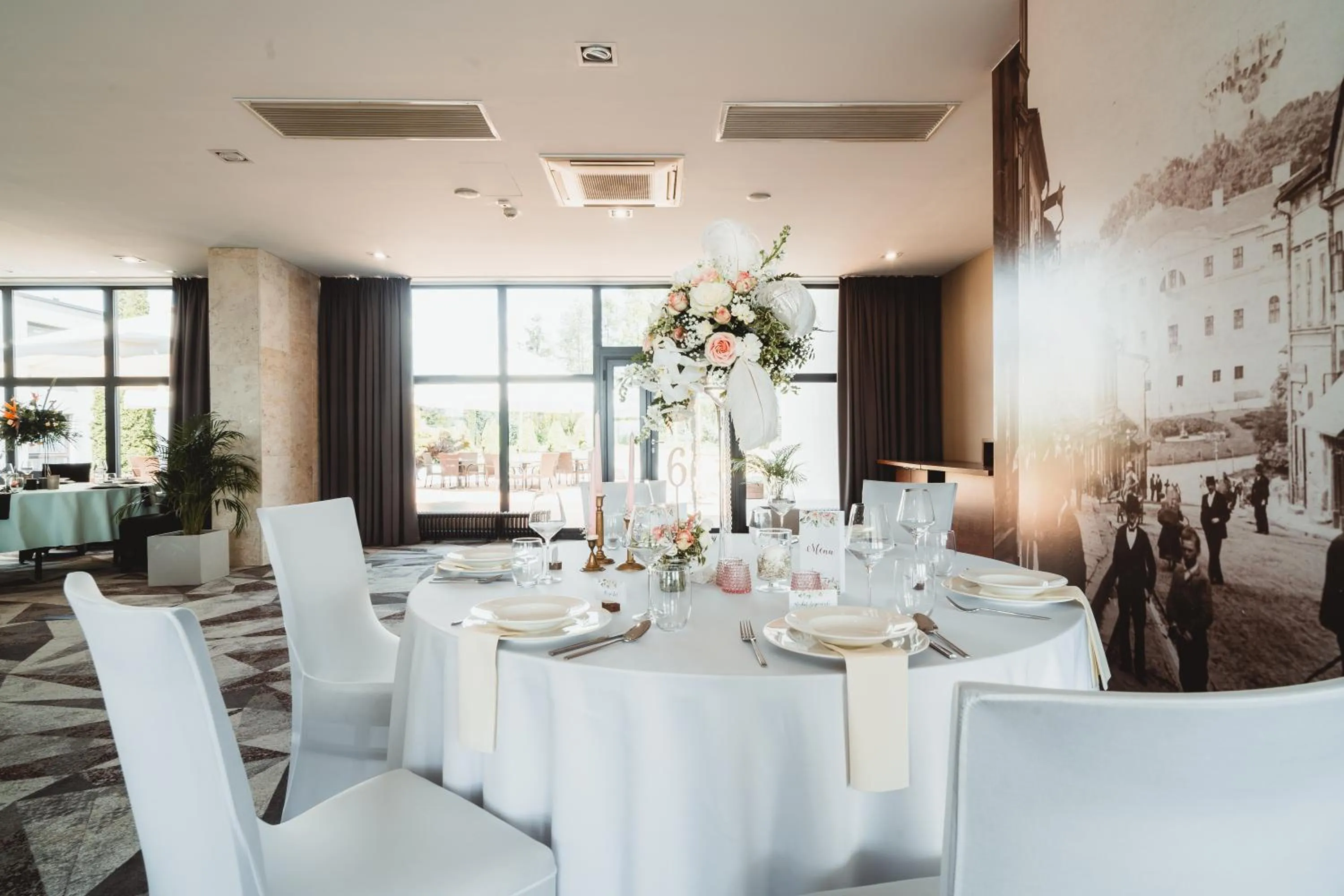 Restaurant/places to eat in Mercure Cieszyn