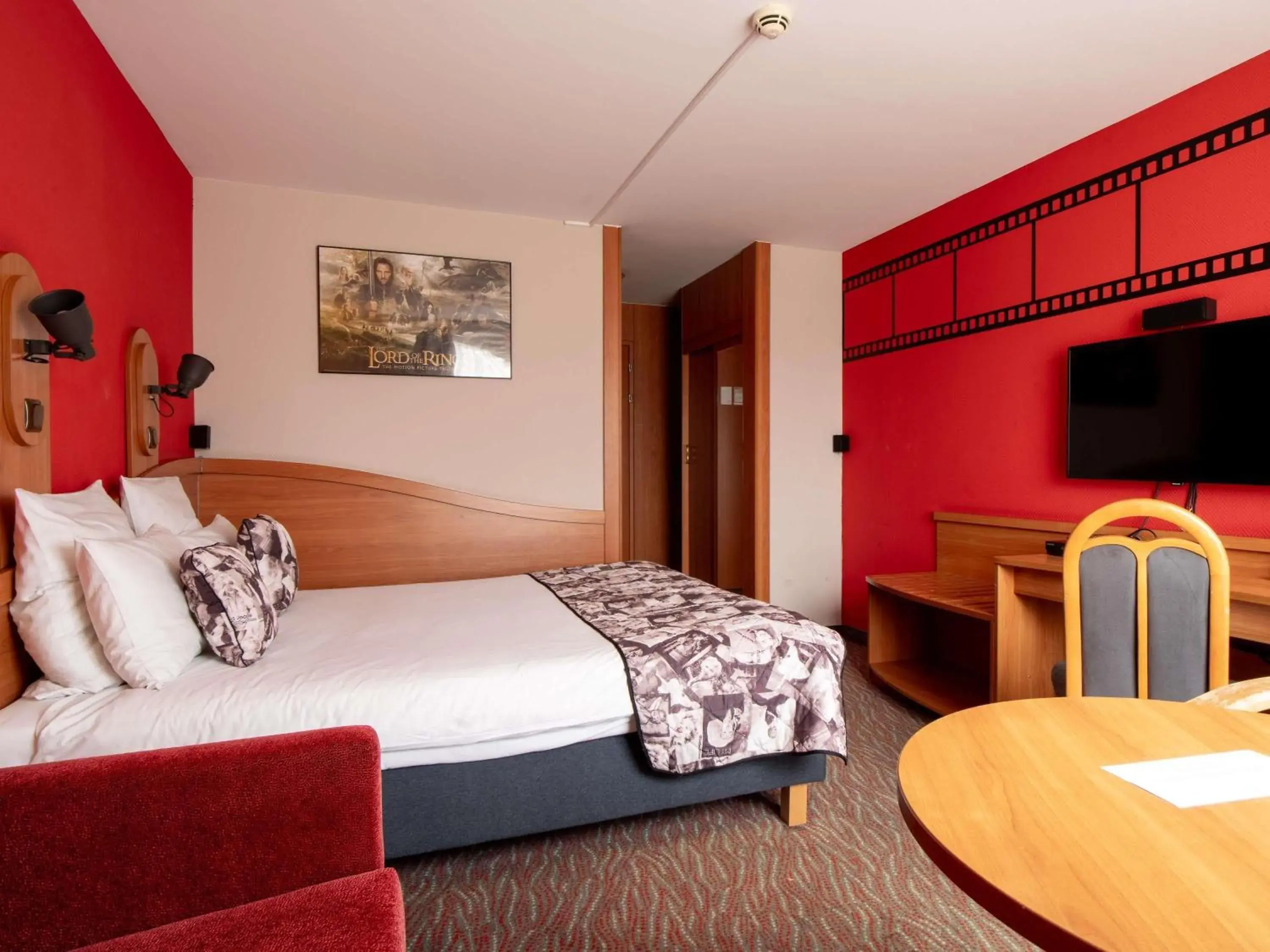 Bedroom, Bed in Mercure Cieszyn Bedroom, Bed in Mercure Cieszyn