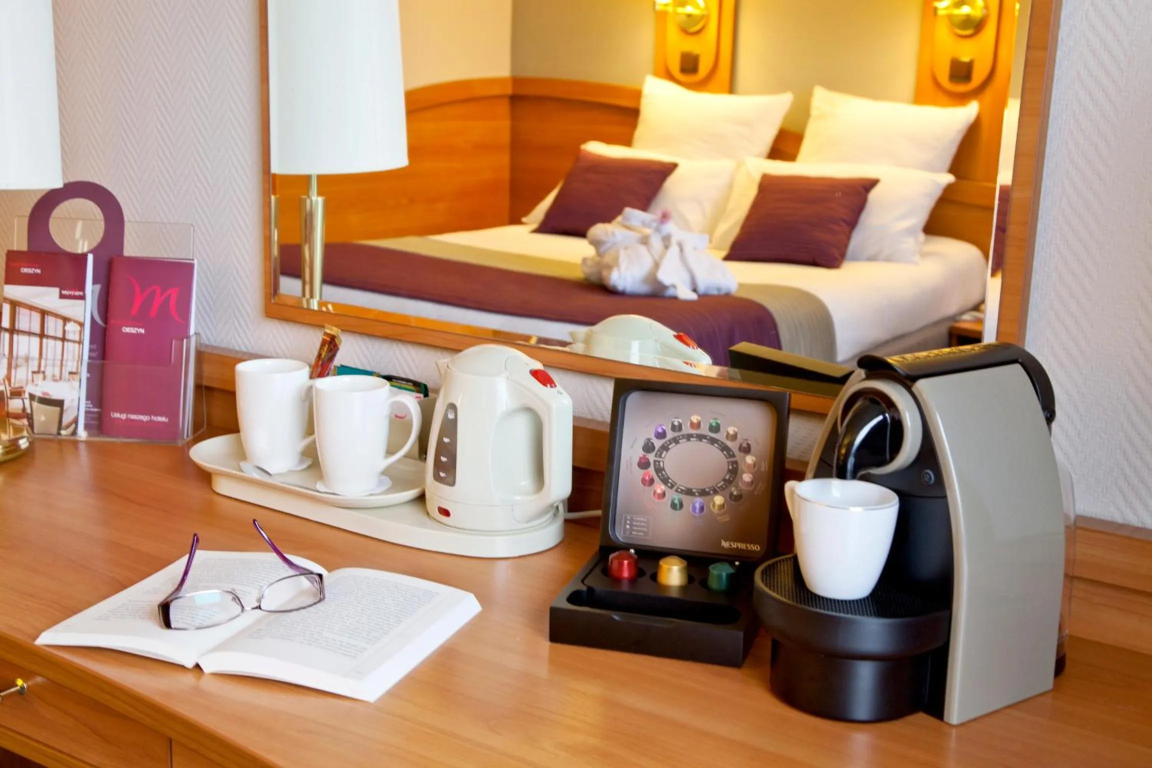 Coffee/tea facilities, Bed in Mercure Cieszyn