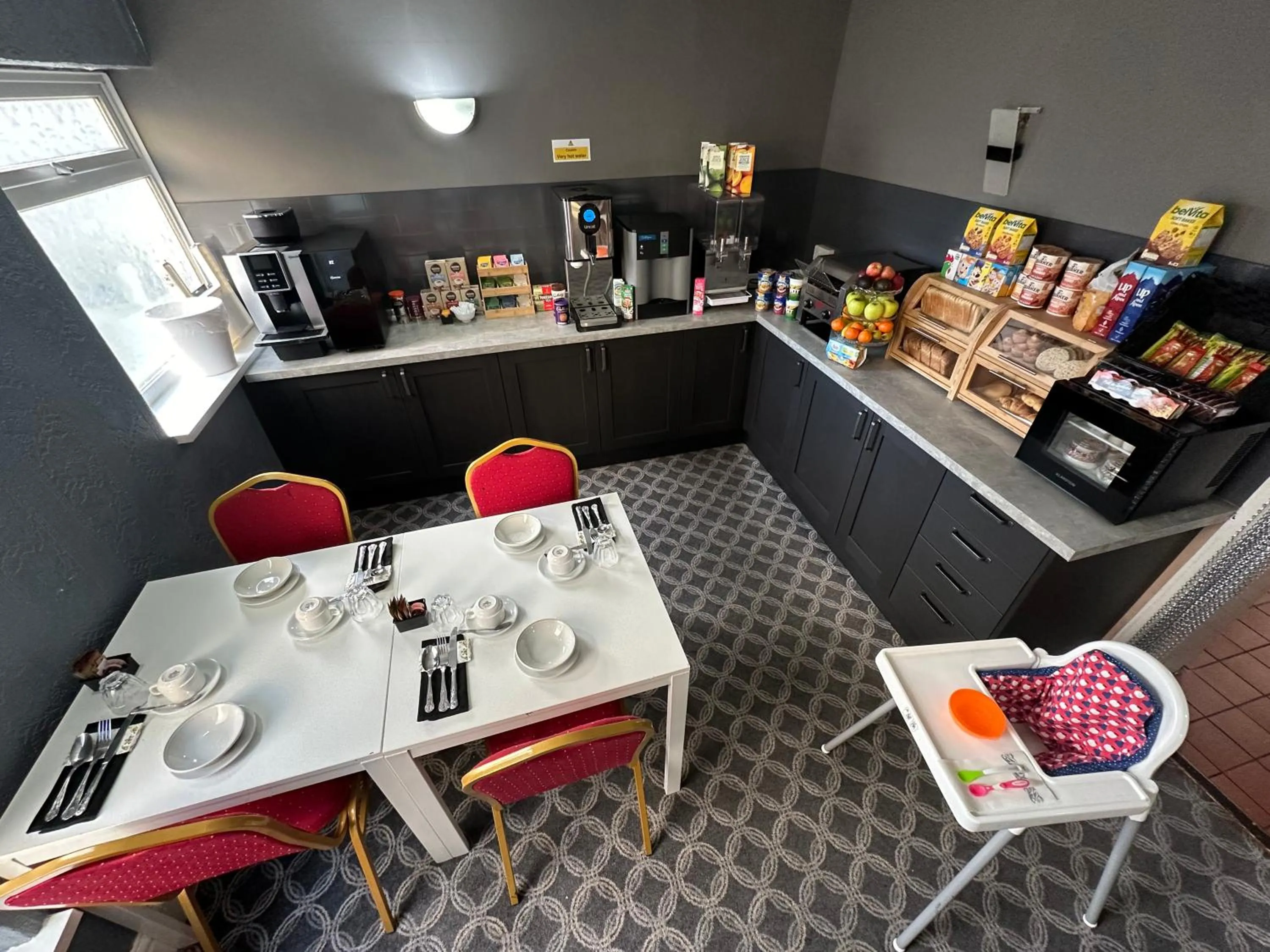 Coffee/tea facilities in The Villa Hotel