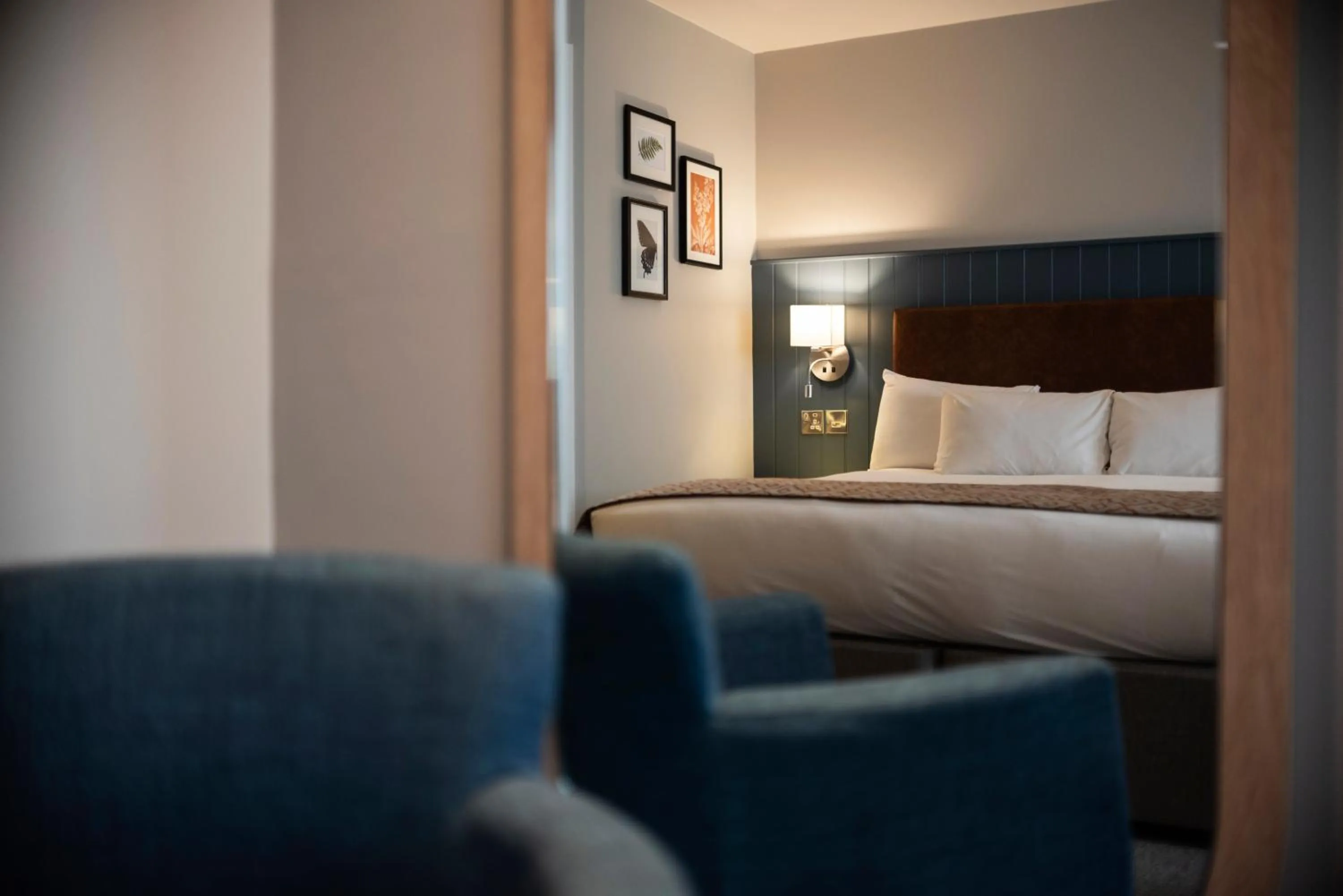 Bedroom, Bed in Wilmslow Lodge