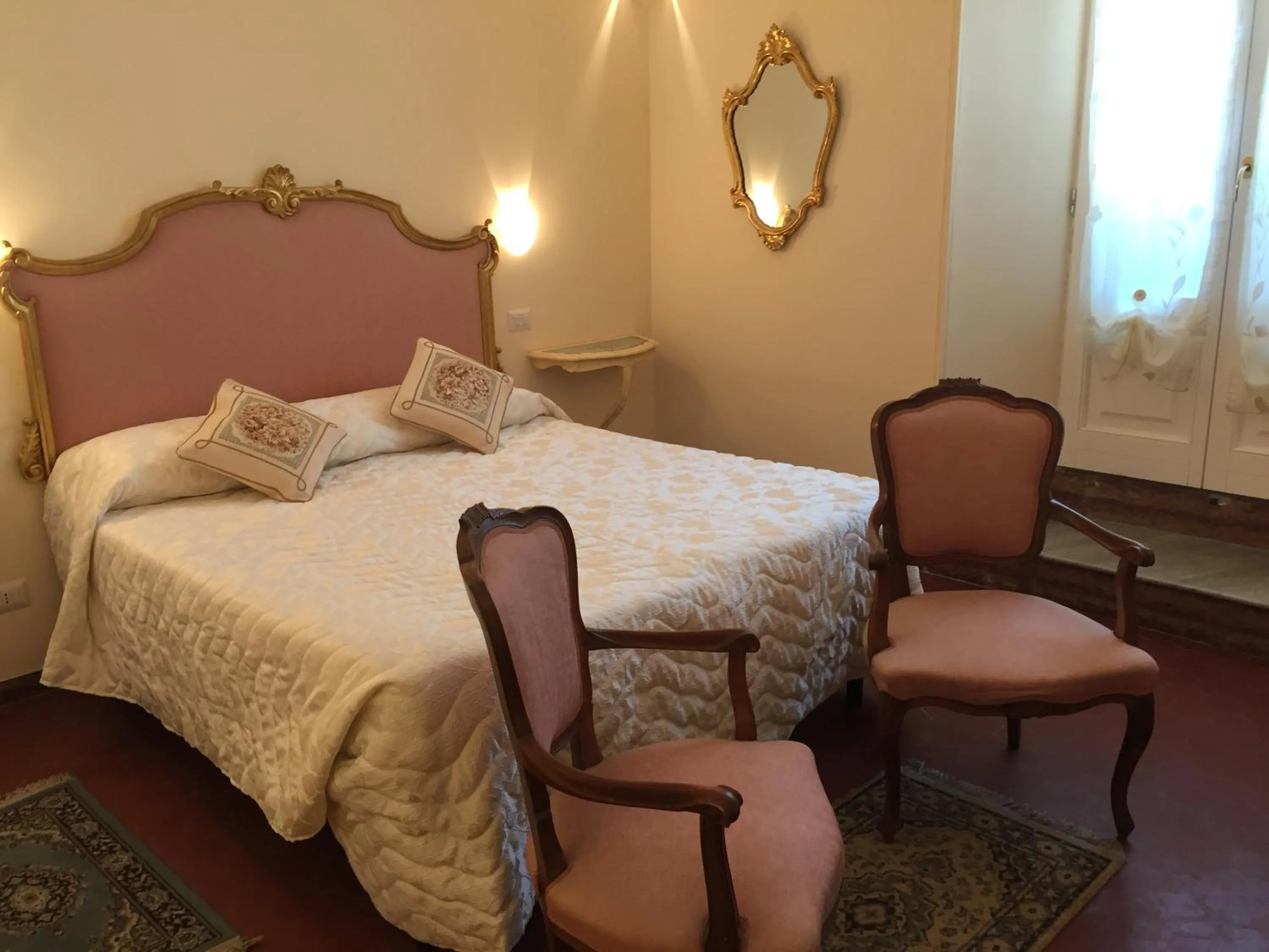 Shower, Bed in Casalbergo