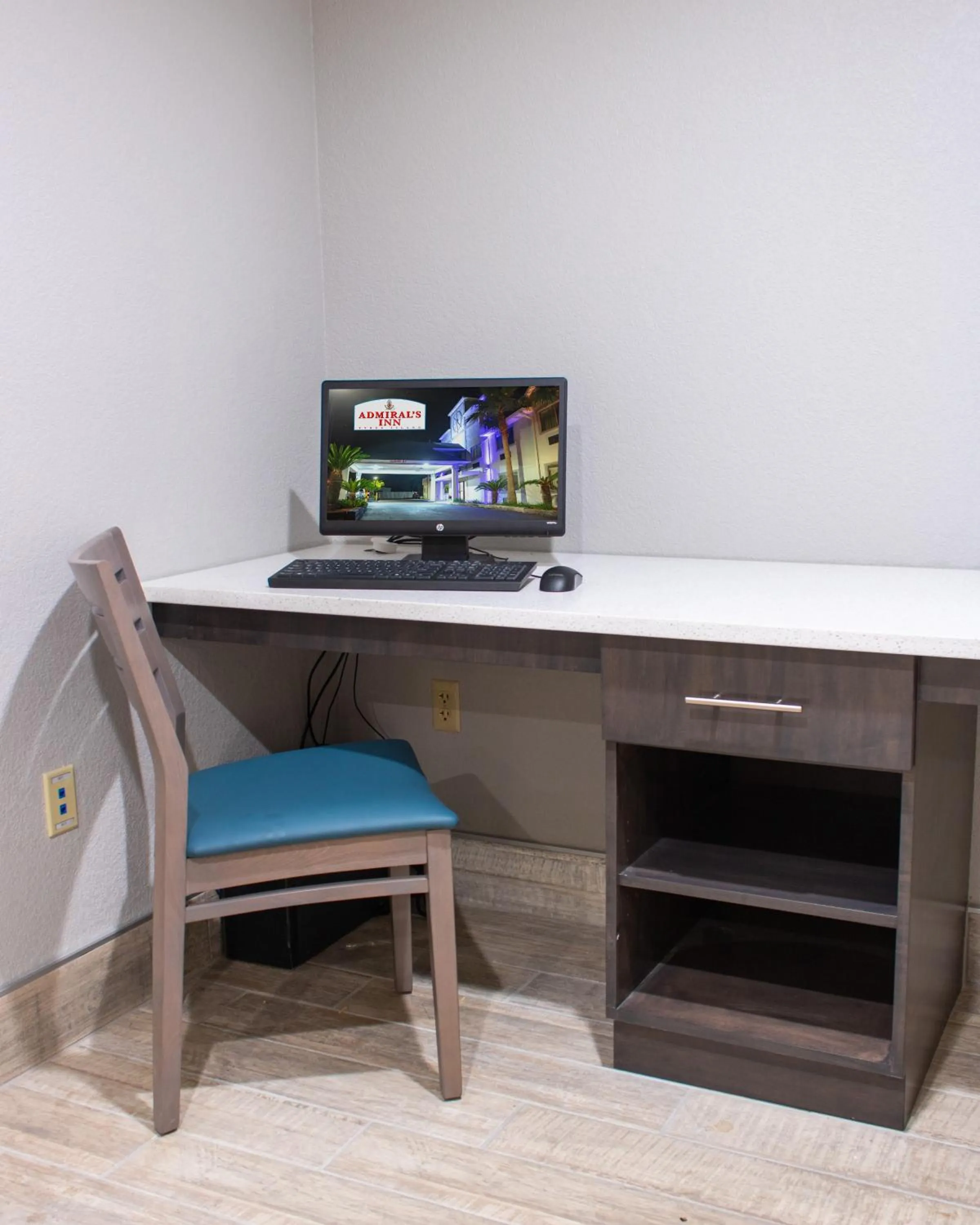 Business facilities in Admiral's Inn on Tybee Island