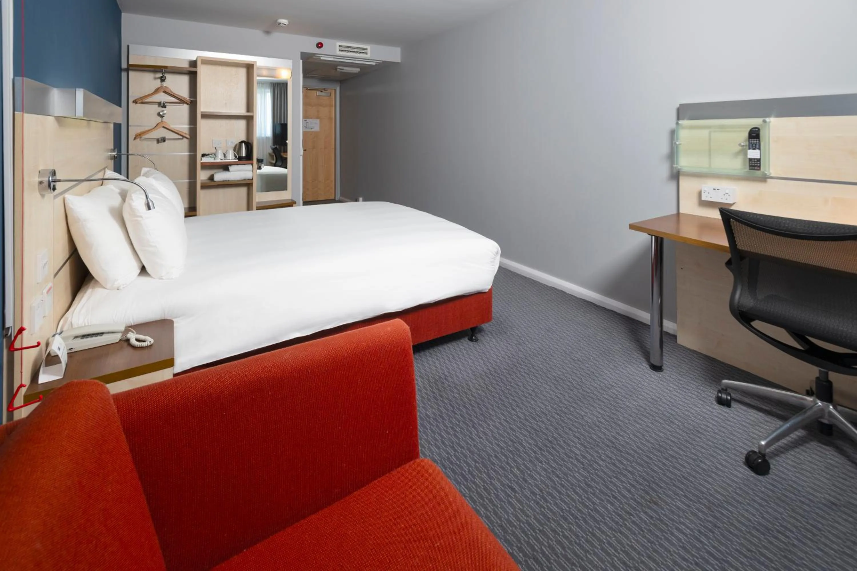 Photo of the whole room, Bed in Holiday Inn Express Swindon City Centre by IHG
