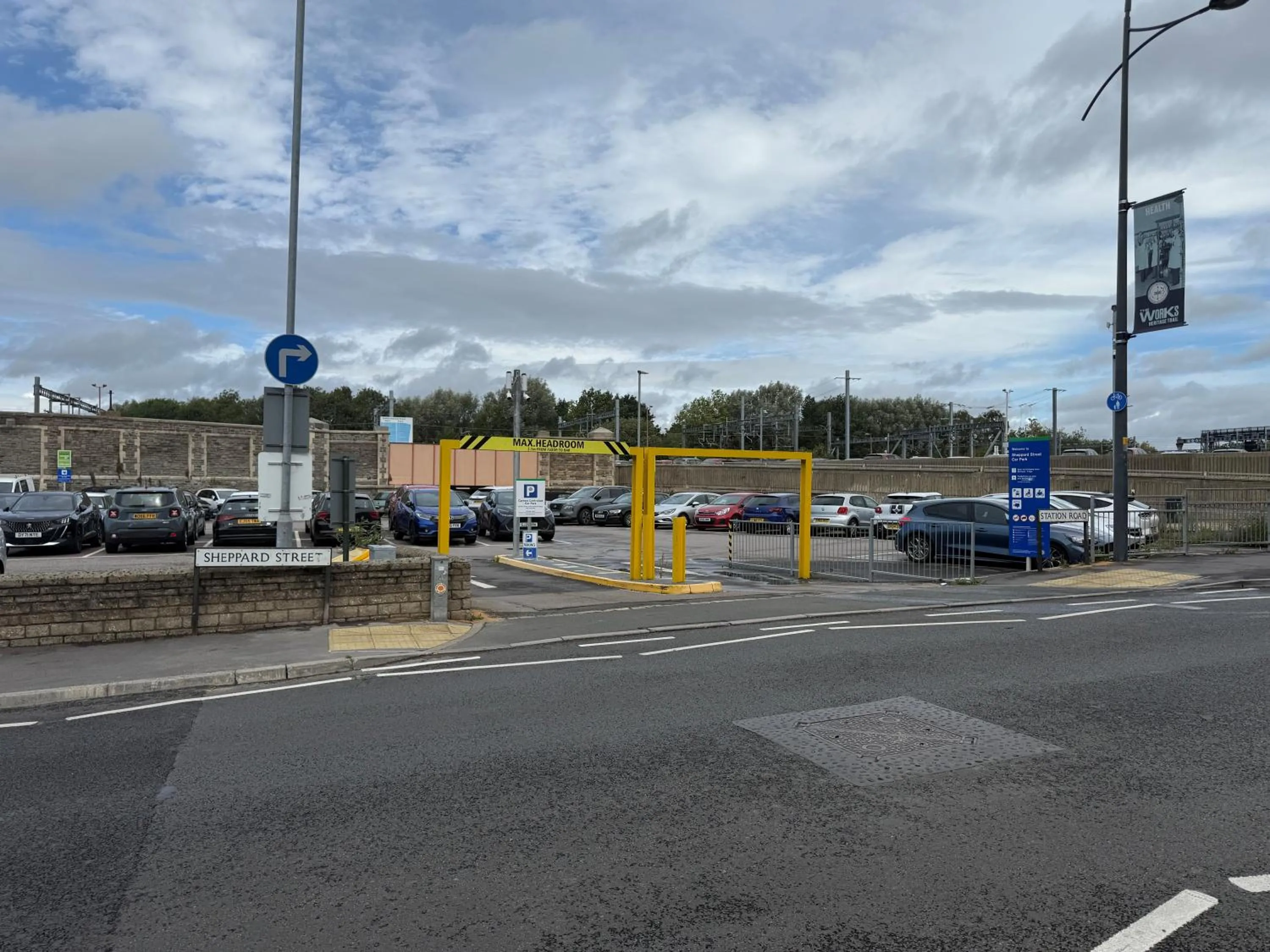 Parking in Holiday Inn Express Swindon City Centre by IHG