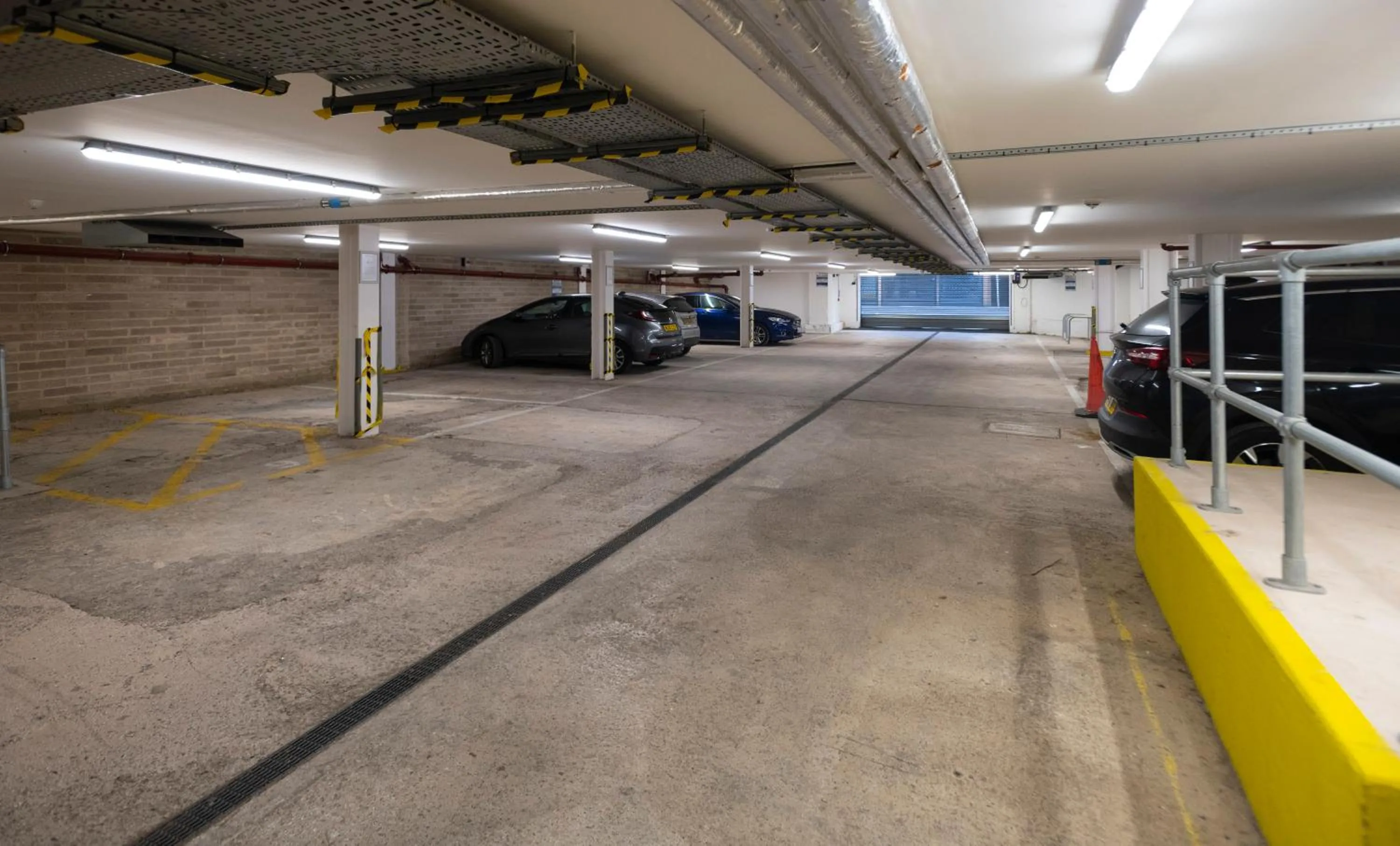 Parking in Holiday Inn Express Swindon City Centre by IHG