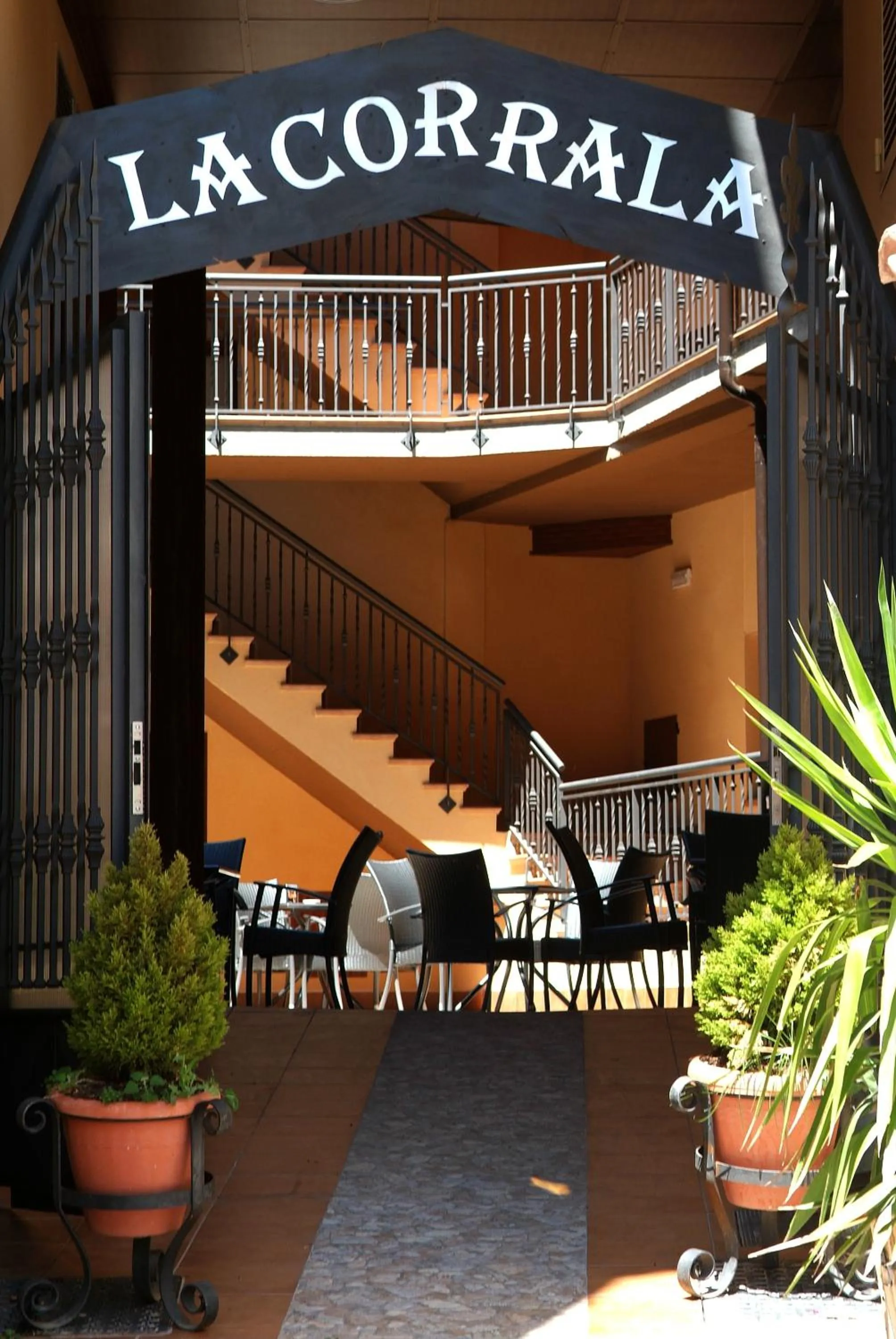 Facade/entrance in Apartahotel La Corrala