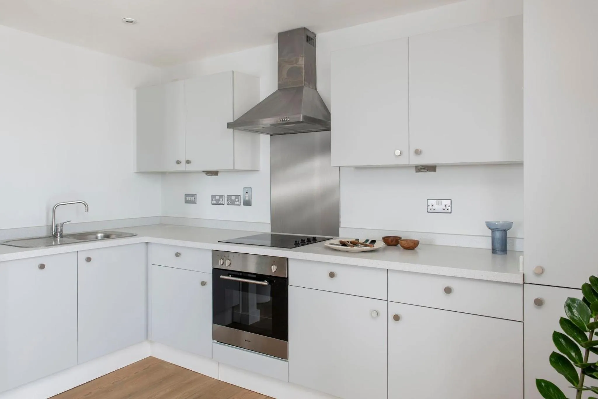 Kitchen or kitchenette in Cove Paradise Street