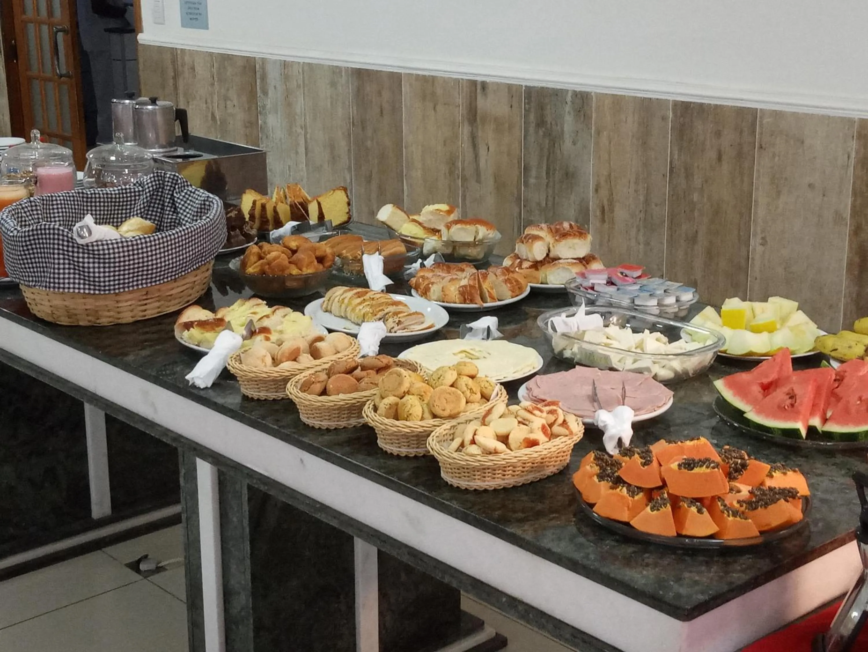 Breakfast in Hotel Alzira Imperial