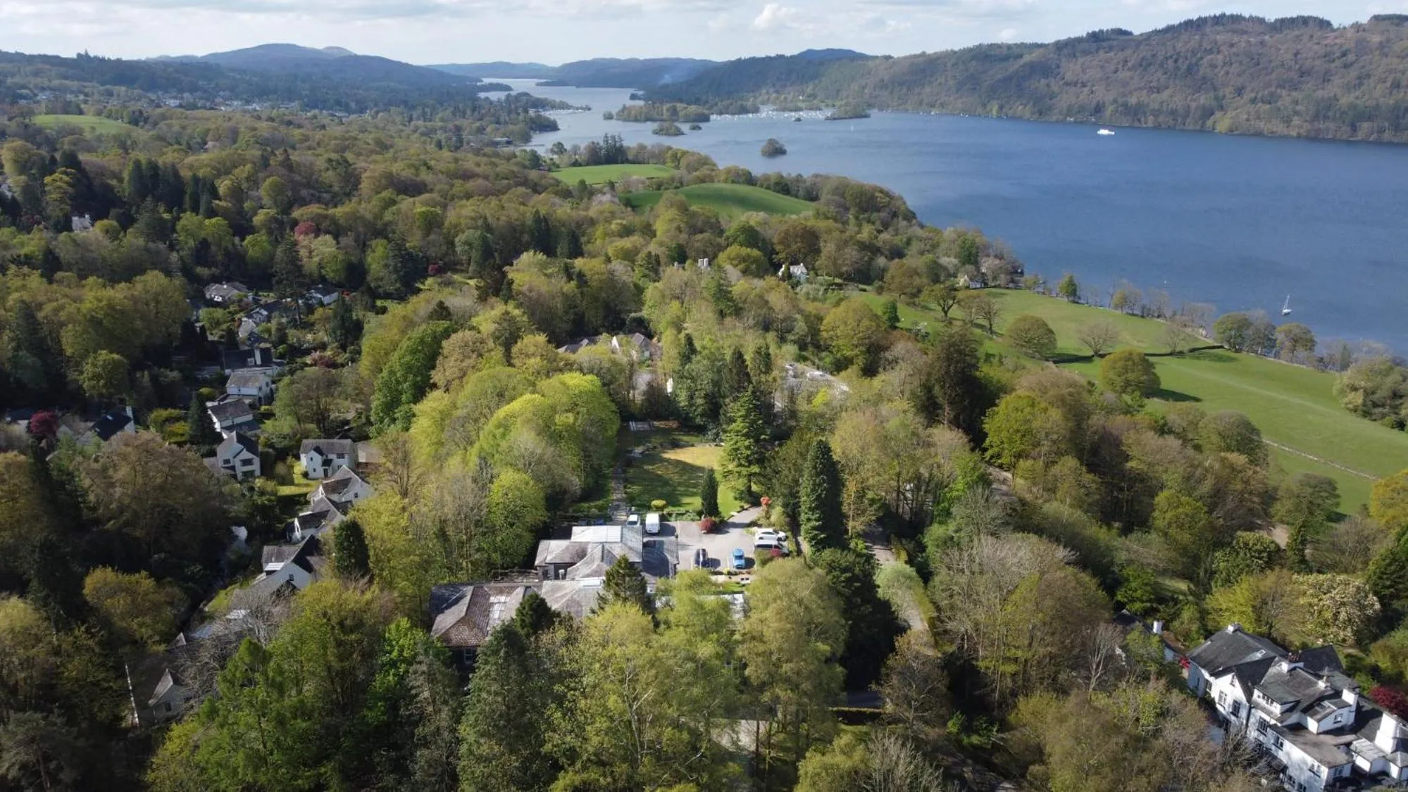 Property building in Windermere Manor Hotel