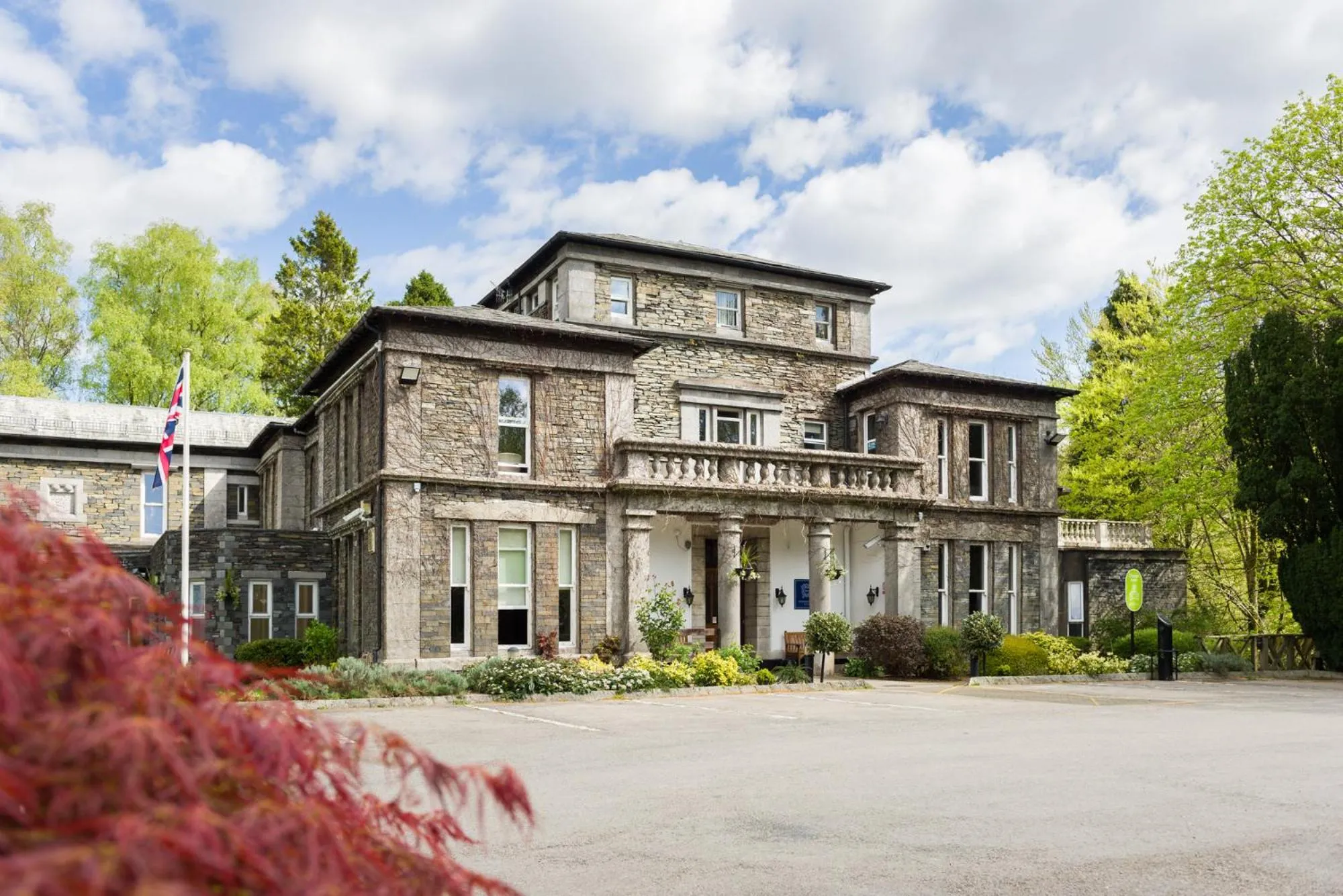 Property building in Windermere Manor Hotel