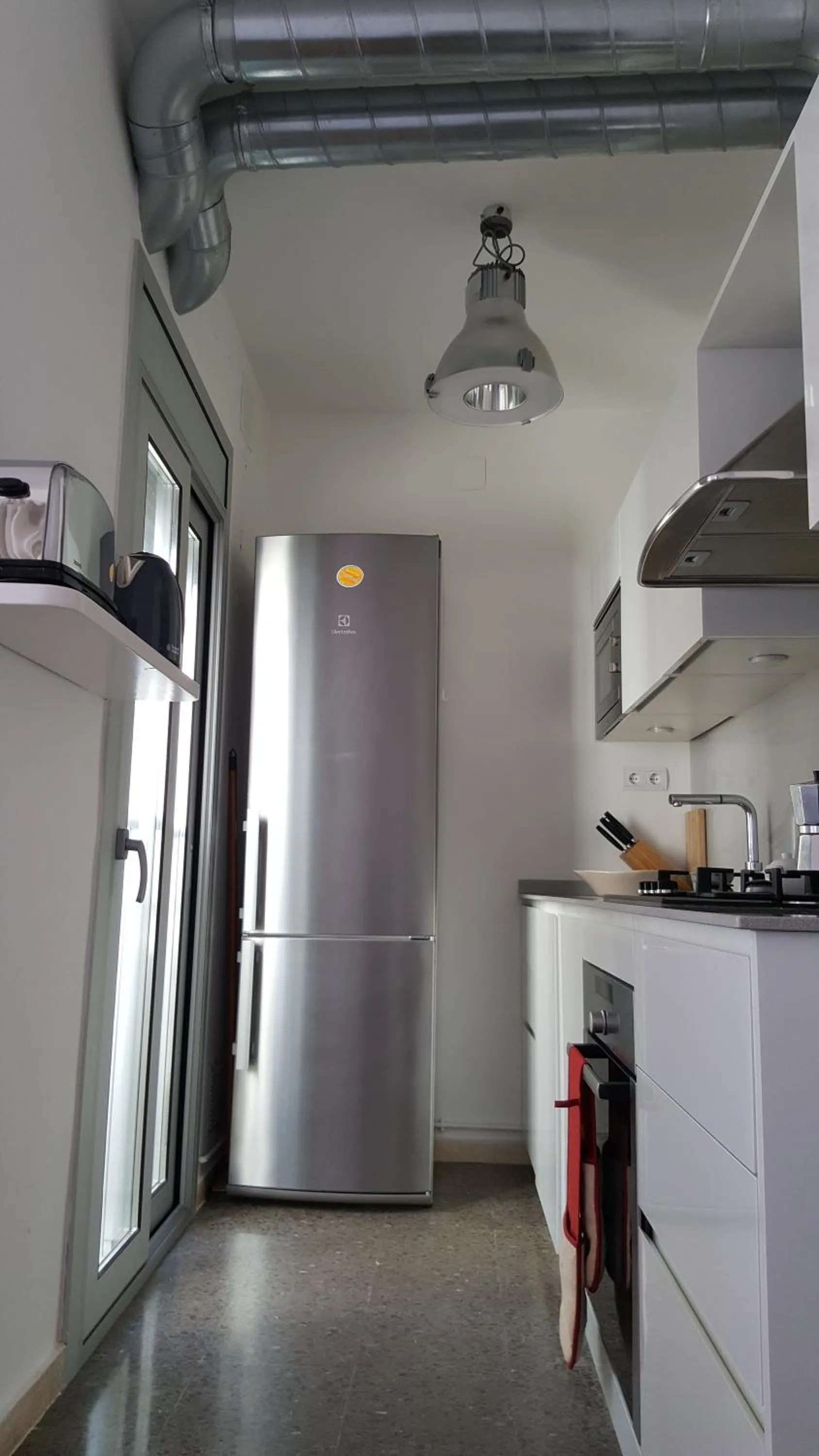 Kitchen or kitchenette in The Sky Attic Apartment