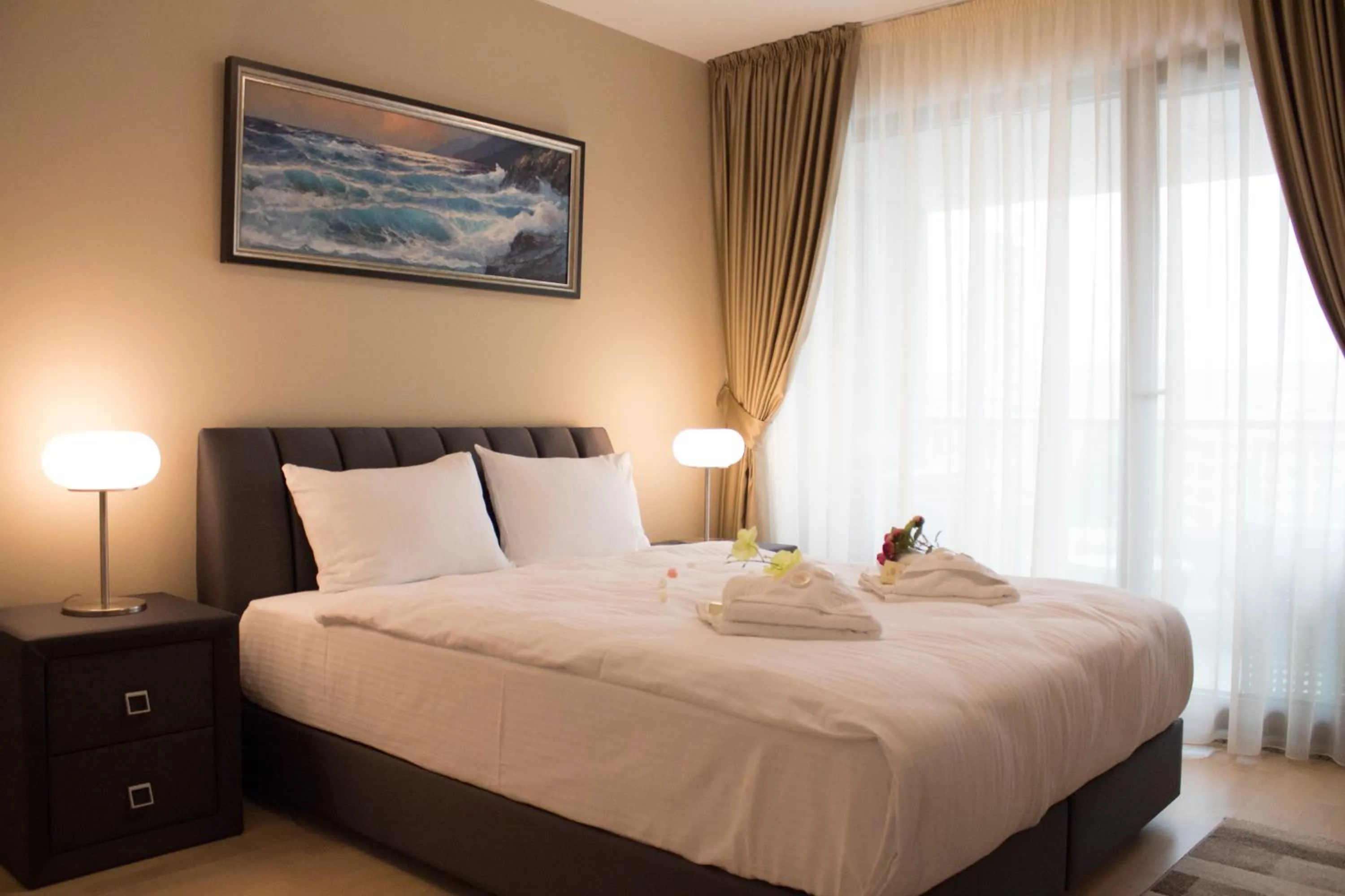Bedroom, Bed in Capitоl Suites & Apartments